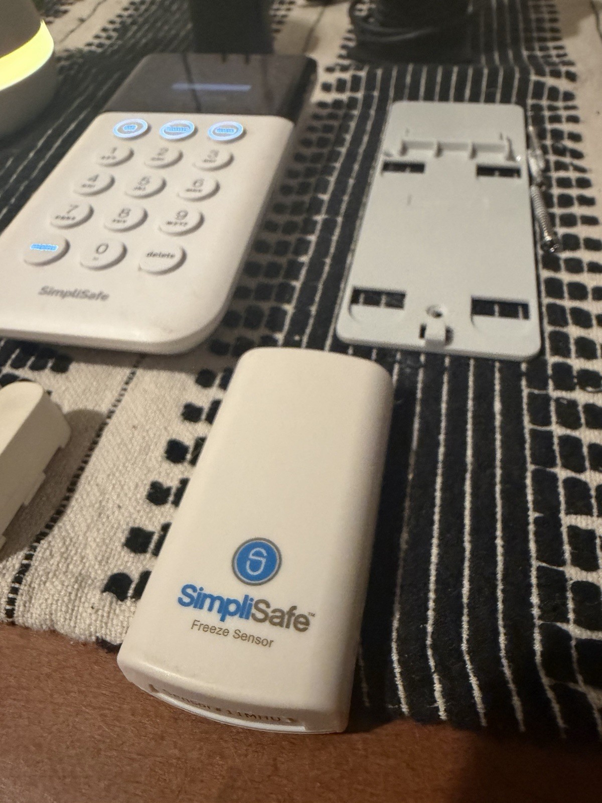 SimpliSafe Security System – Works With Google Home & Alexa – Good Condition LOT