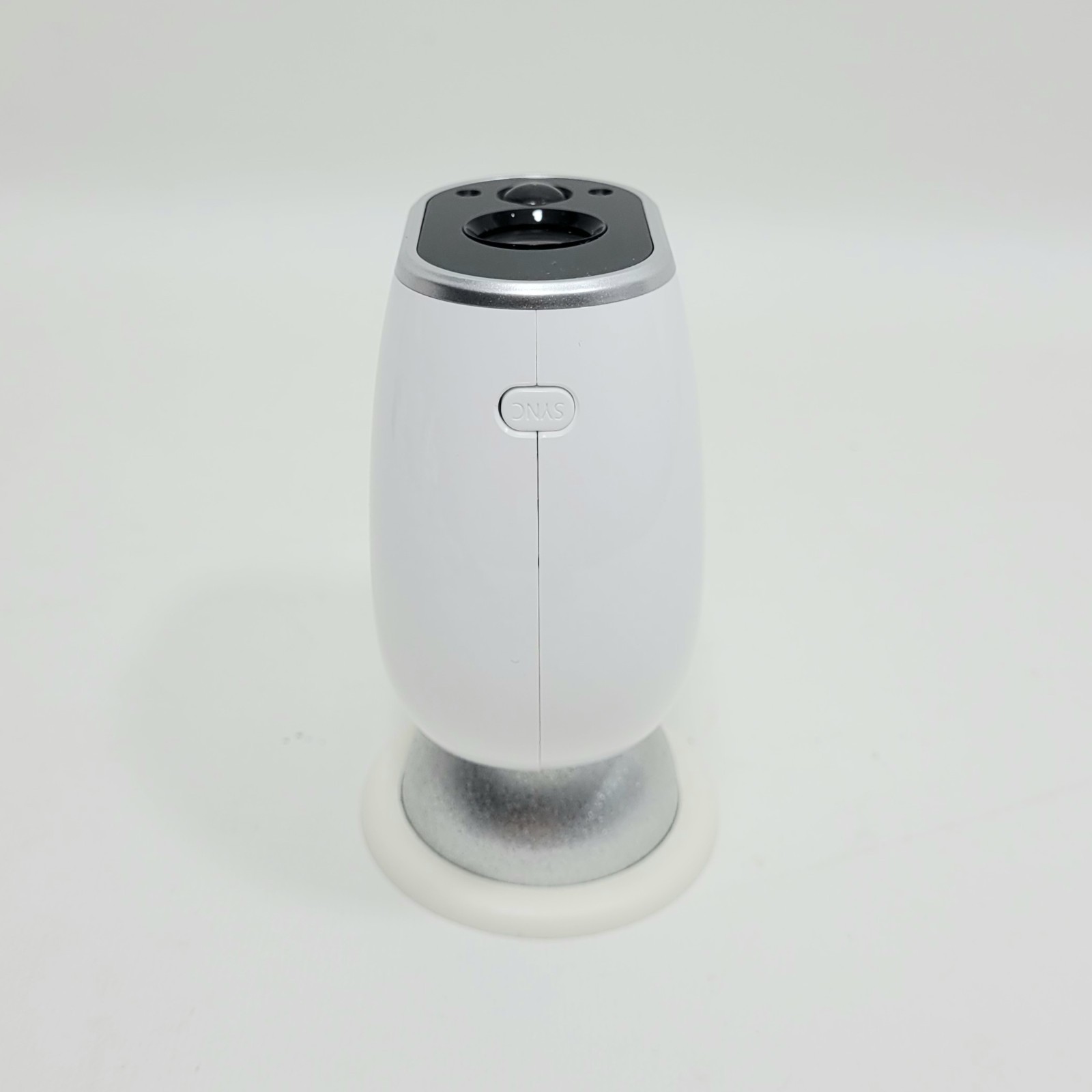 Netgear Arlo VMC3030 Add-On Camera with QuadPod New Batteries