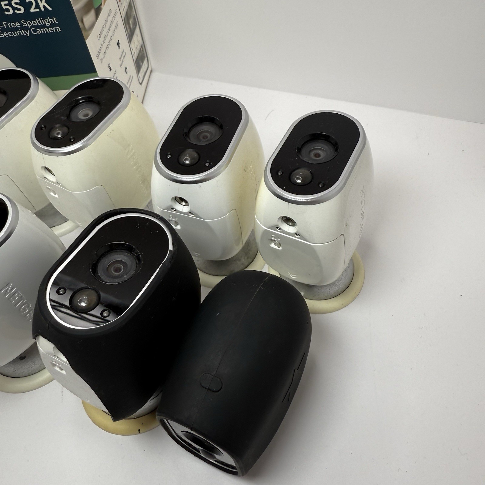 Arlo VMC3030 8 Cameras Plus 1 Arlo Pro 5s 2K Base Station 36 Batteries and Signs