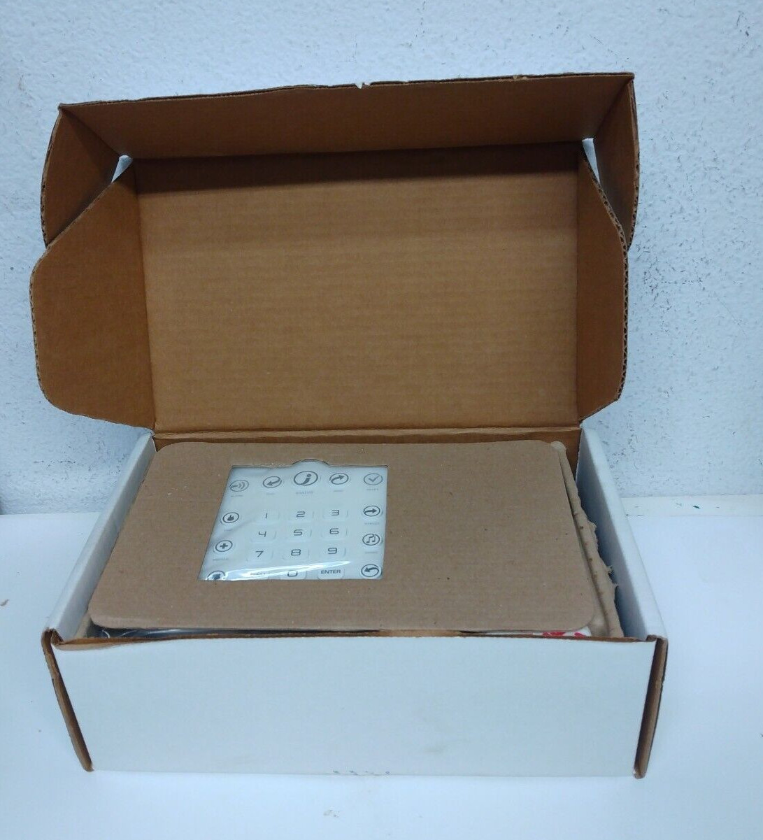 Interlogix ZW-6400 Zero Wire Self Contained Alarm System *Missing battery*