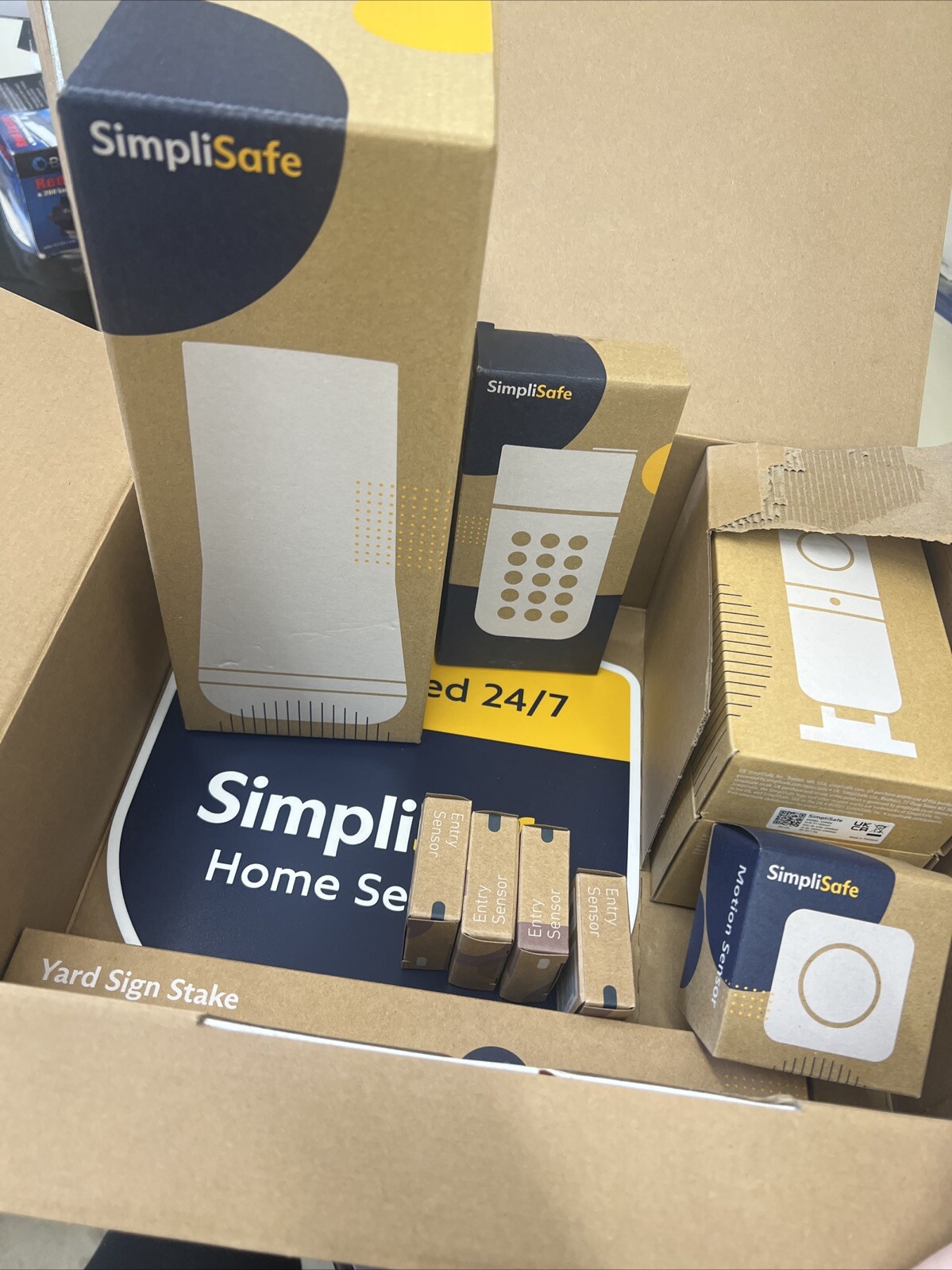 OPEN BOX SimpliSafe Home Security System, Indoor And Outdoor Cameras 8 Piece Kit