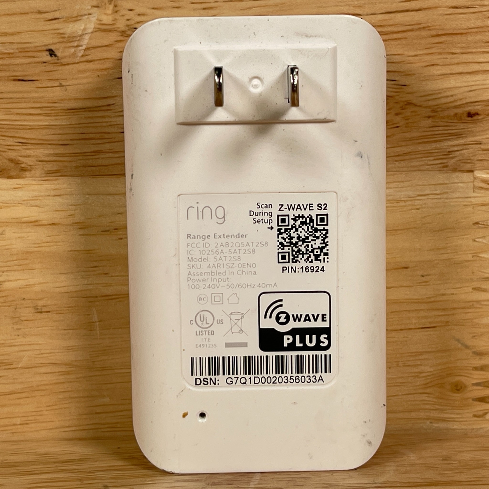 Ring Alarm 5AT2S8 White 2nd Gen Range Extender For Wi-fi Home Security System