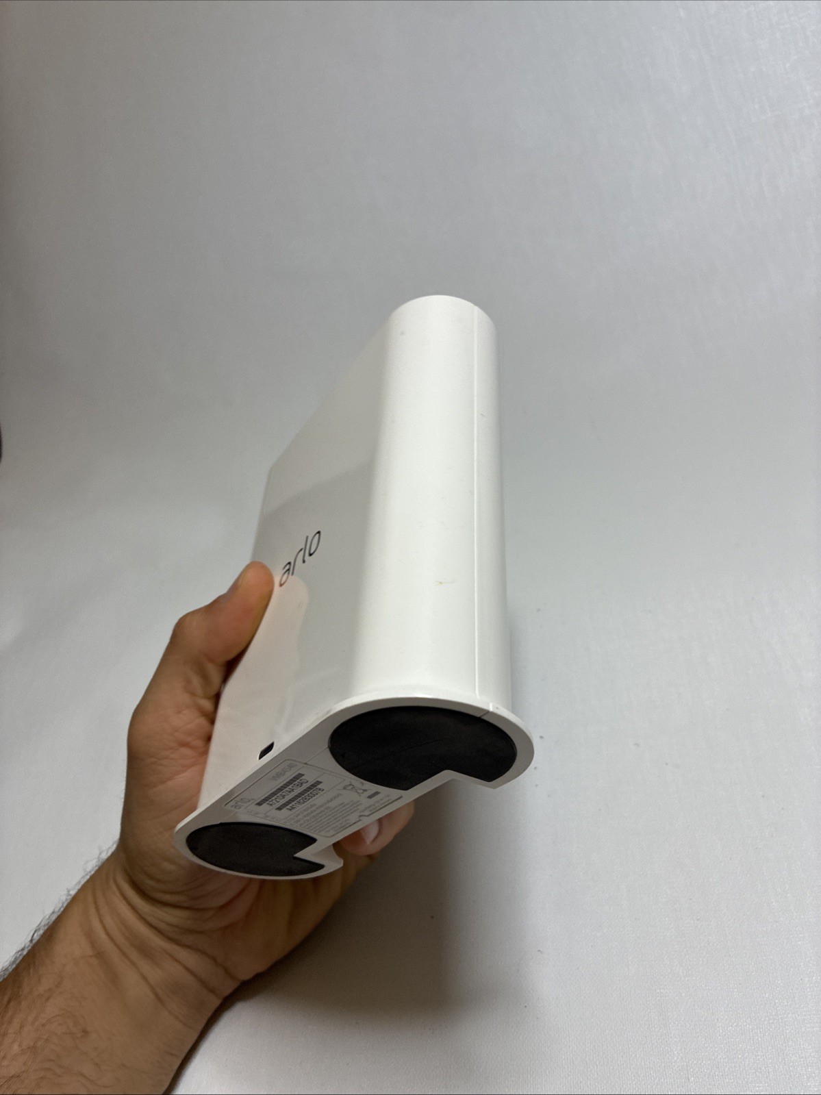 Arlo Pro SmartHub Connects Arlo Cameras to Wi-Fi VMB4540 Device Only No Cord