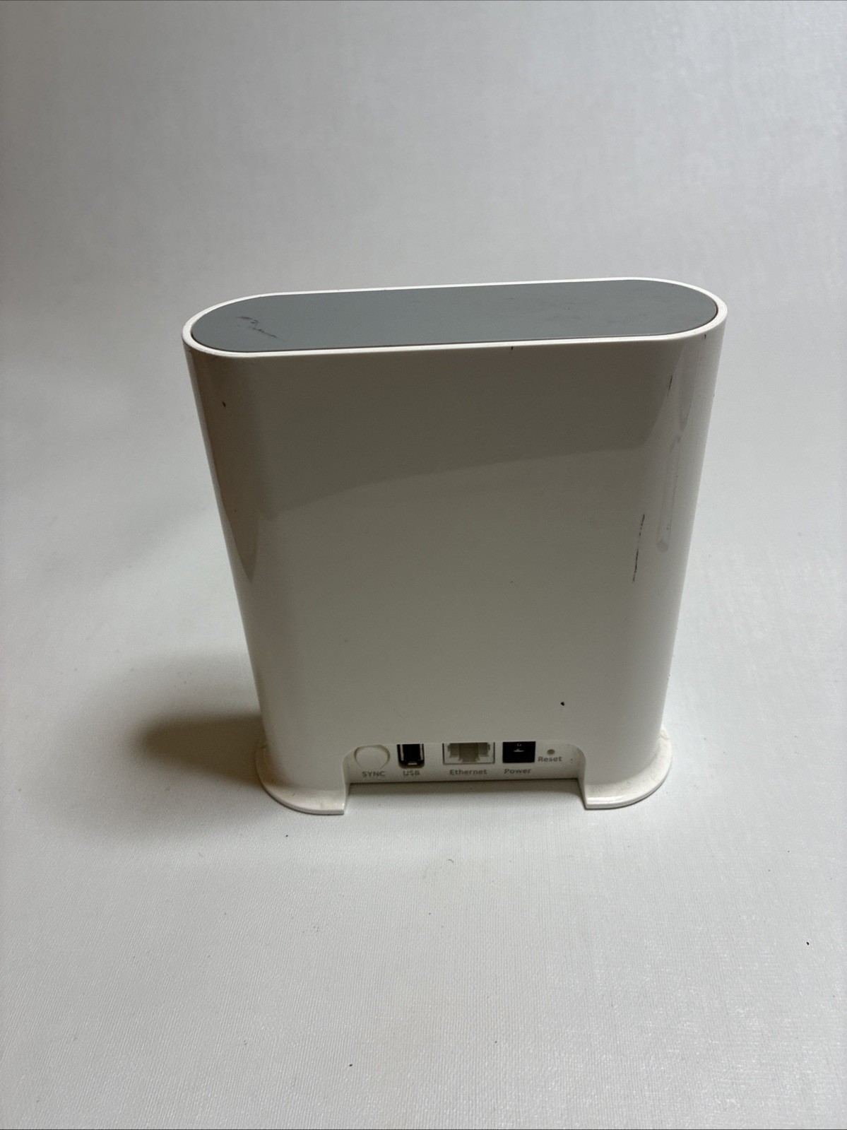 Arlo Pro SmartHub Connects Arlo Cameras to Wi-Fi VMB4540 Device Only No Cord