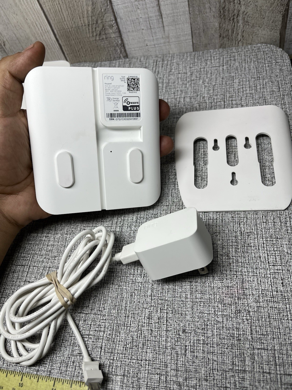 Ring Alarm Base Station 4HB1U9-0EN0 And Keypad 5AT2S7 [2nd Generation]
