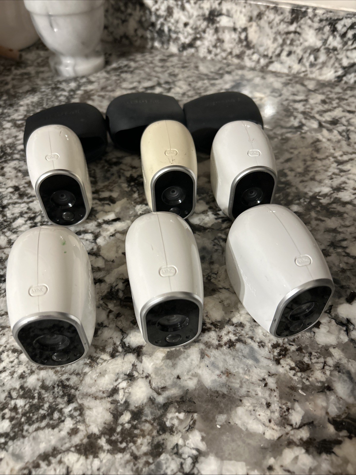 Netgear Arlo VMC3030 Add-on HD In/ Outdoor Security Cameras /UNTESTED /LOT 6 +