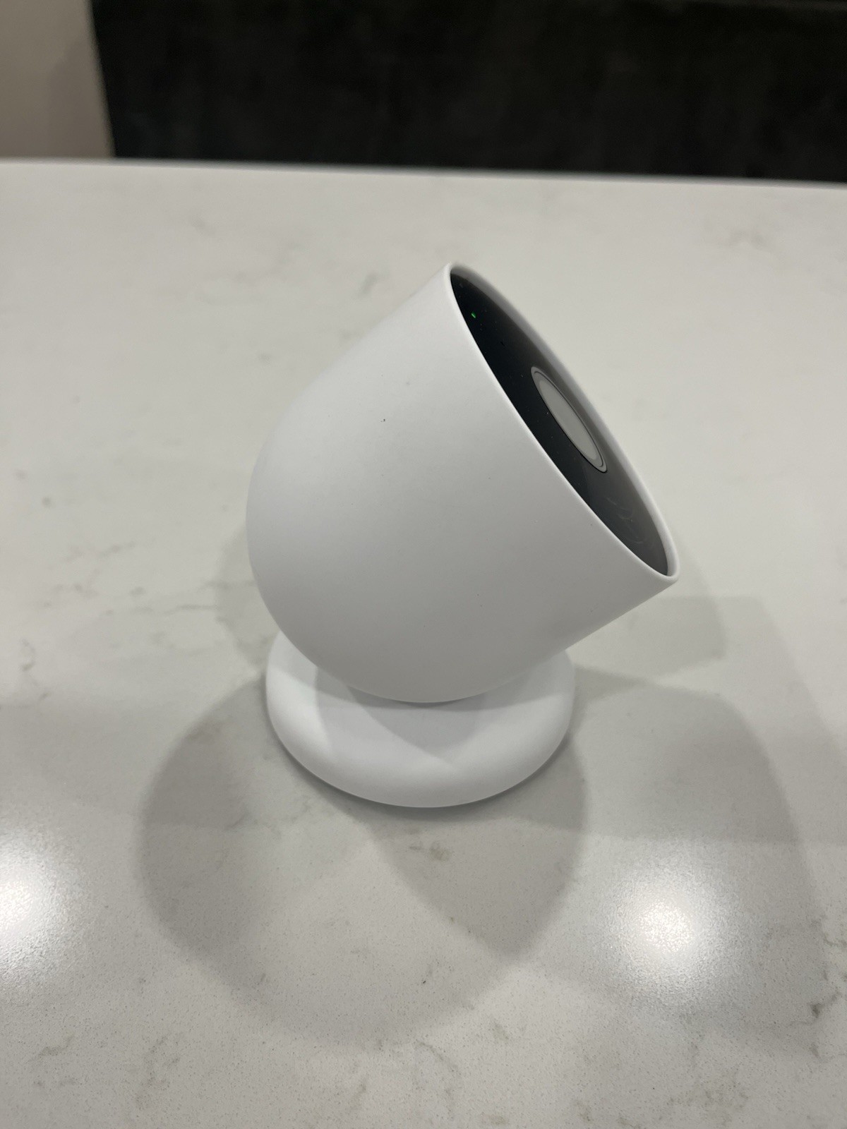 Google Nest Cam (outdoor or indoor, battery), Model G3AL9, white