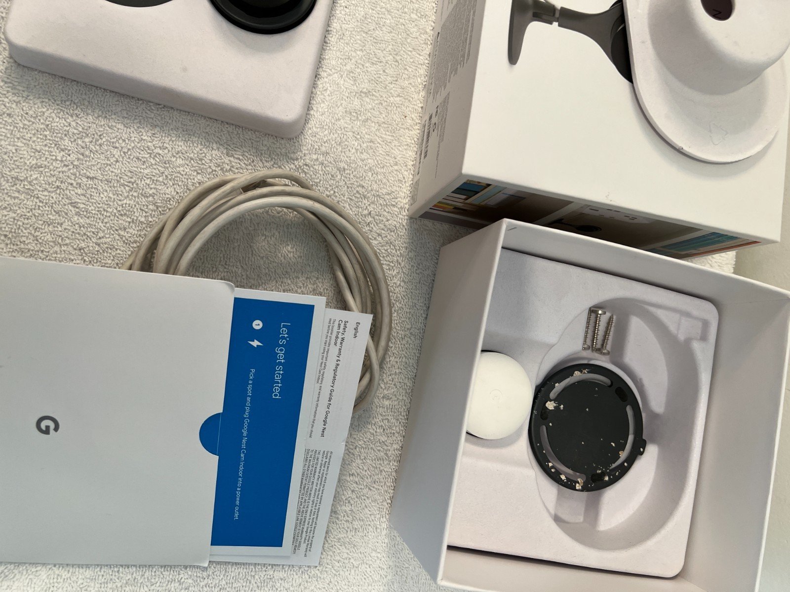 Google Nest Cam Indoor Security Camera 1st Generation USED W BOX COMPLE NC1102ES