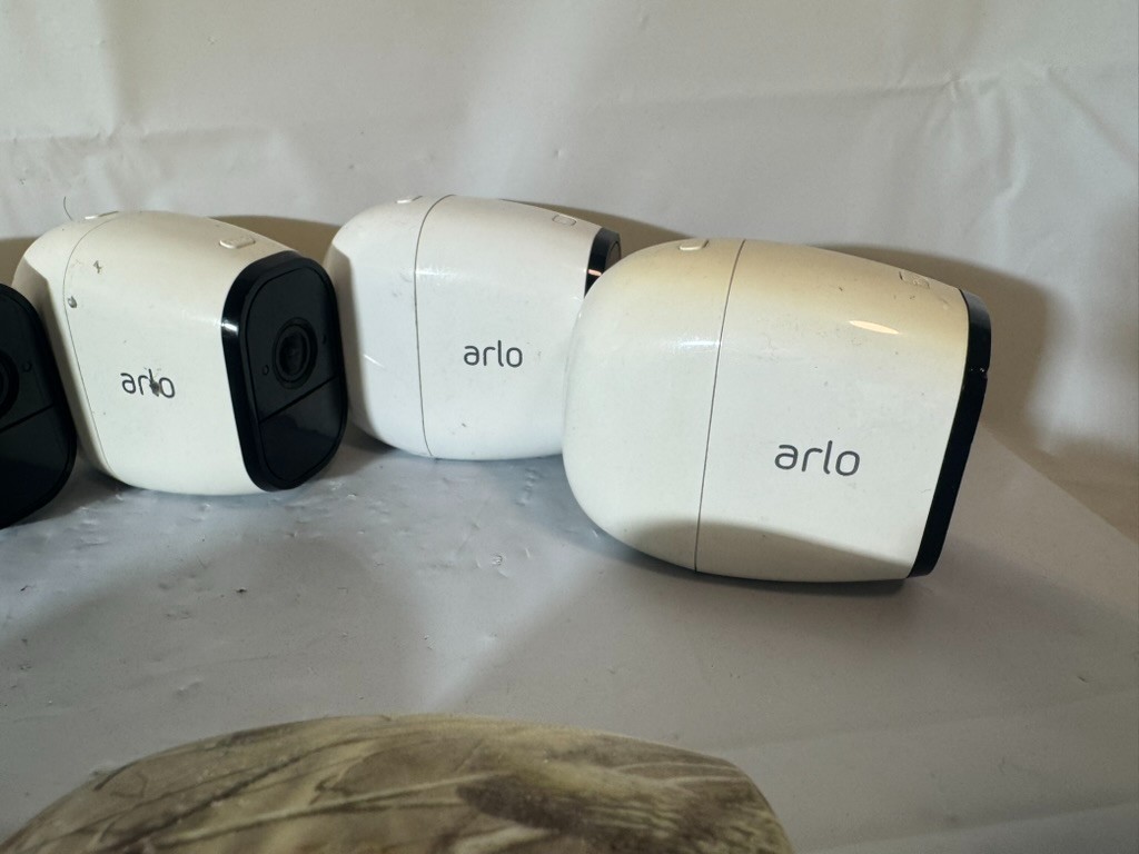 Seven (7x) Netgear Arlo Pro VMC4030 HD Wireless Cameras ONLY – No Batteries – 2A