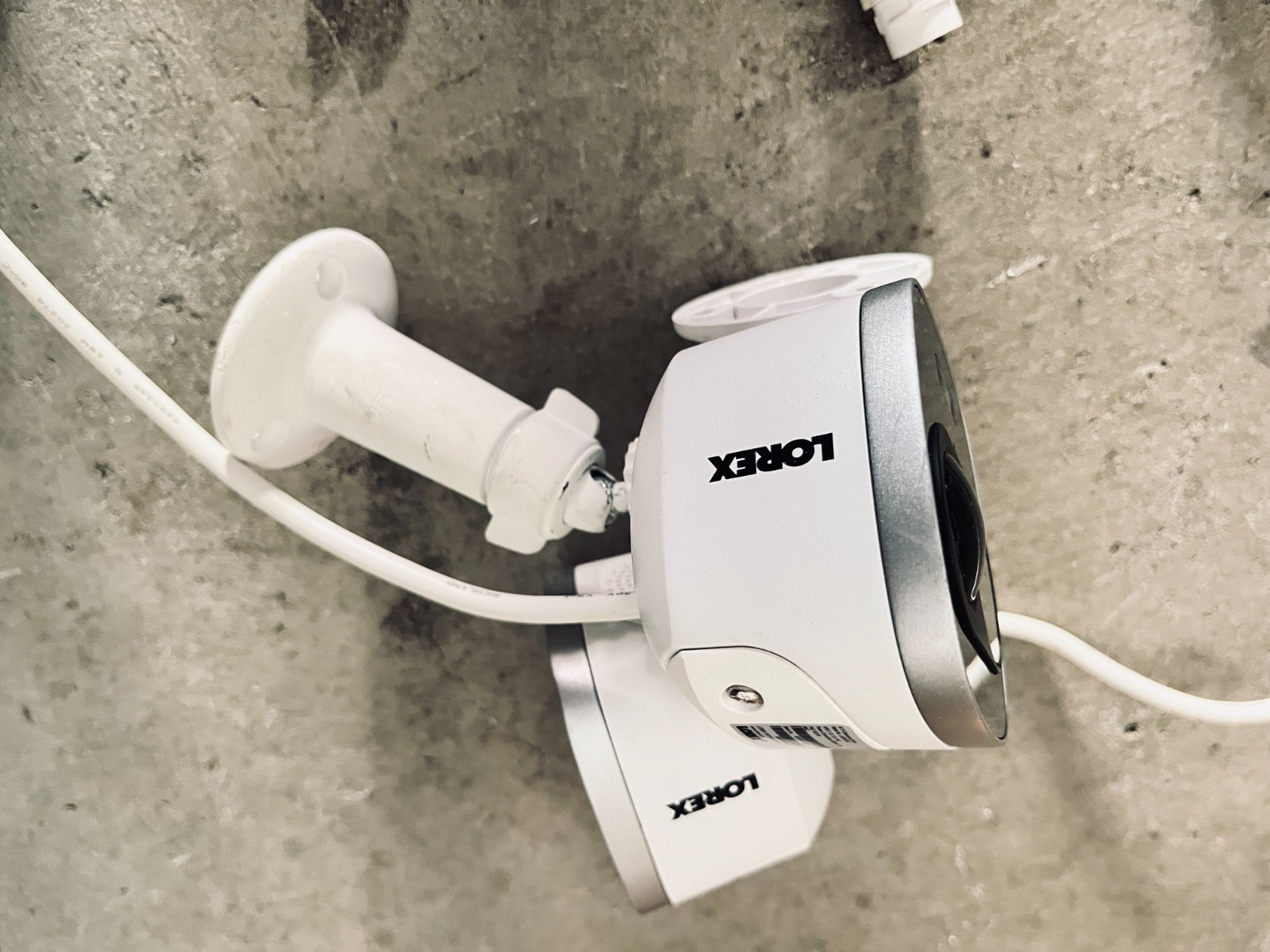 LOREX Surveillance LNB8105X-C Deterrence – WHITE IP 12VDC POE 8MP Bullet Camera