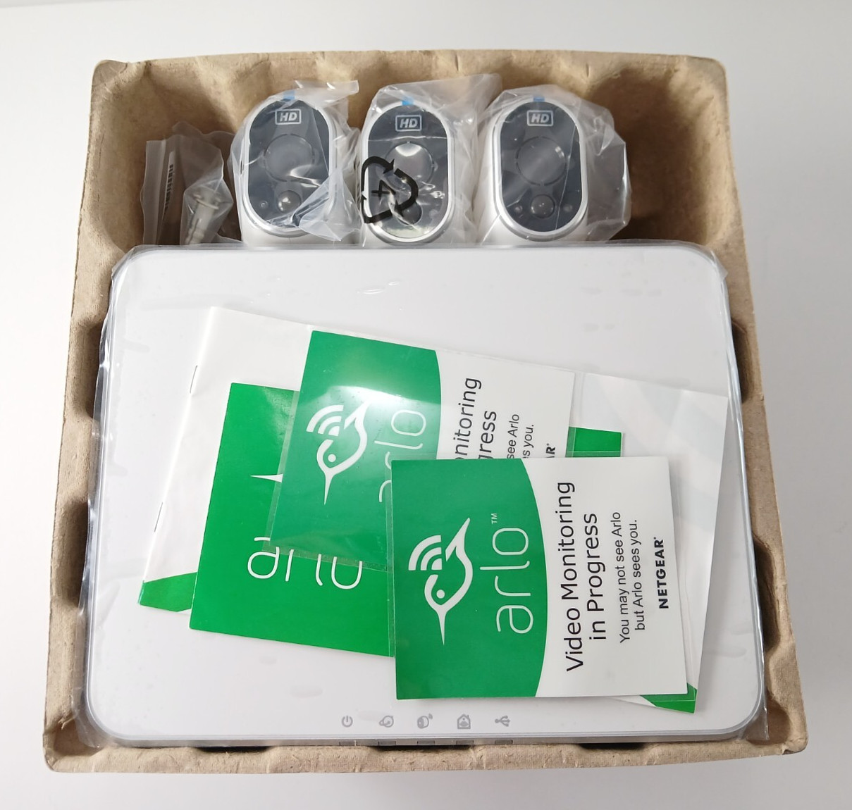 Netgear ARLO Wireless HD Smart Security System With (3) Cameras VMS3430 New!