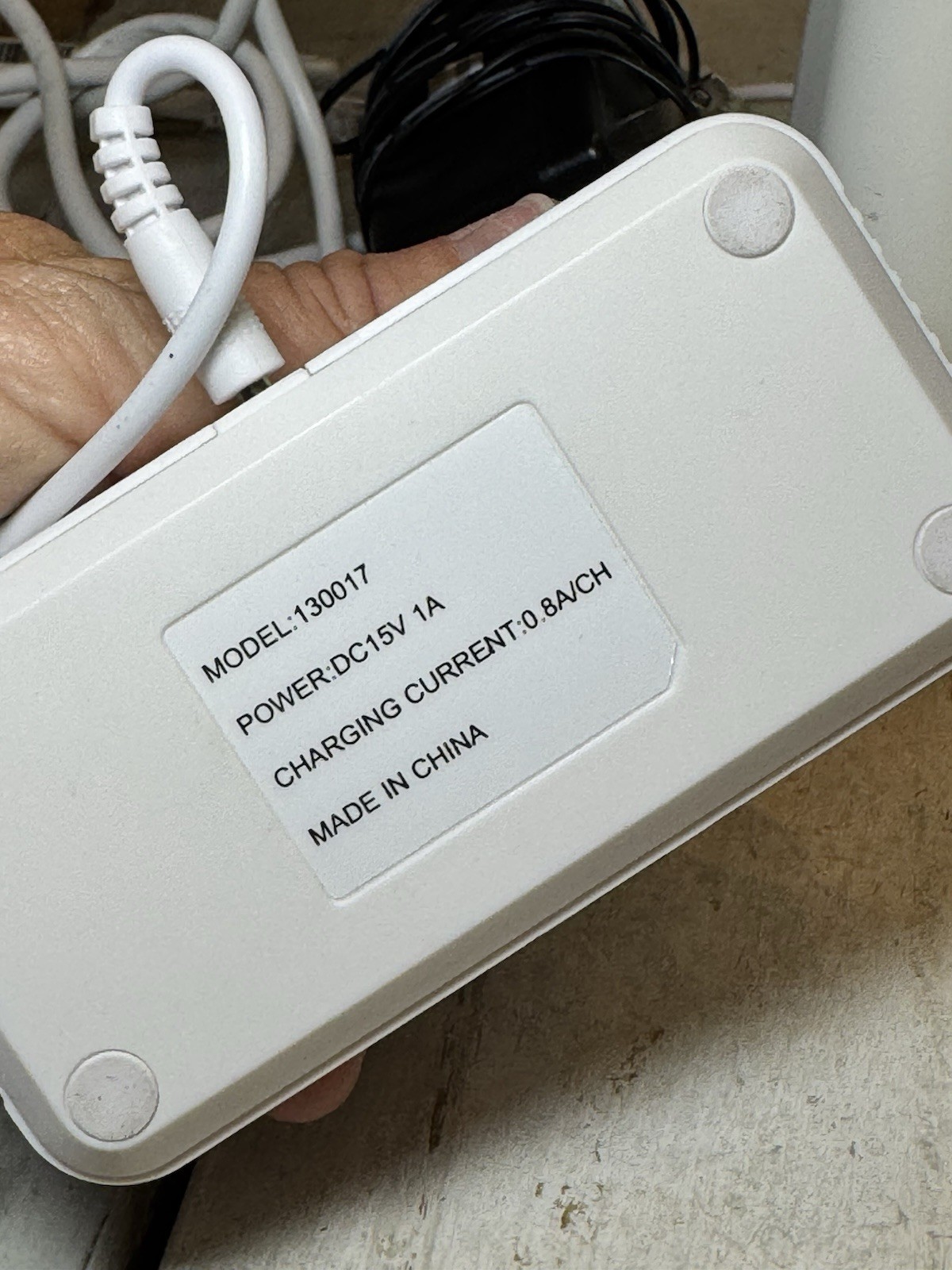 ARLO MODEL VMB4000 BASE STATION, ESSENTIAL SPOTLIGHT CAMERA, DUAL CHARGER, CORDS