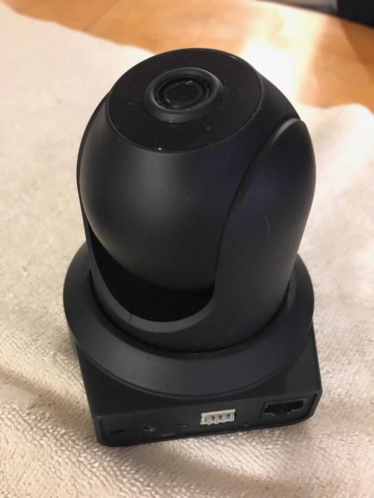Amcrest IP2M-841B 1080p Pan/Tilt Wireless Indoor Dome Camera Night Vision Black