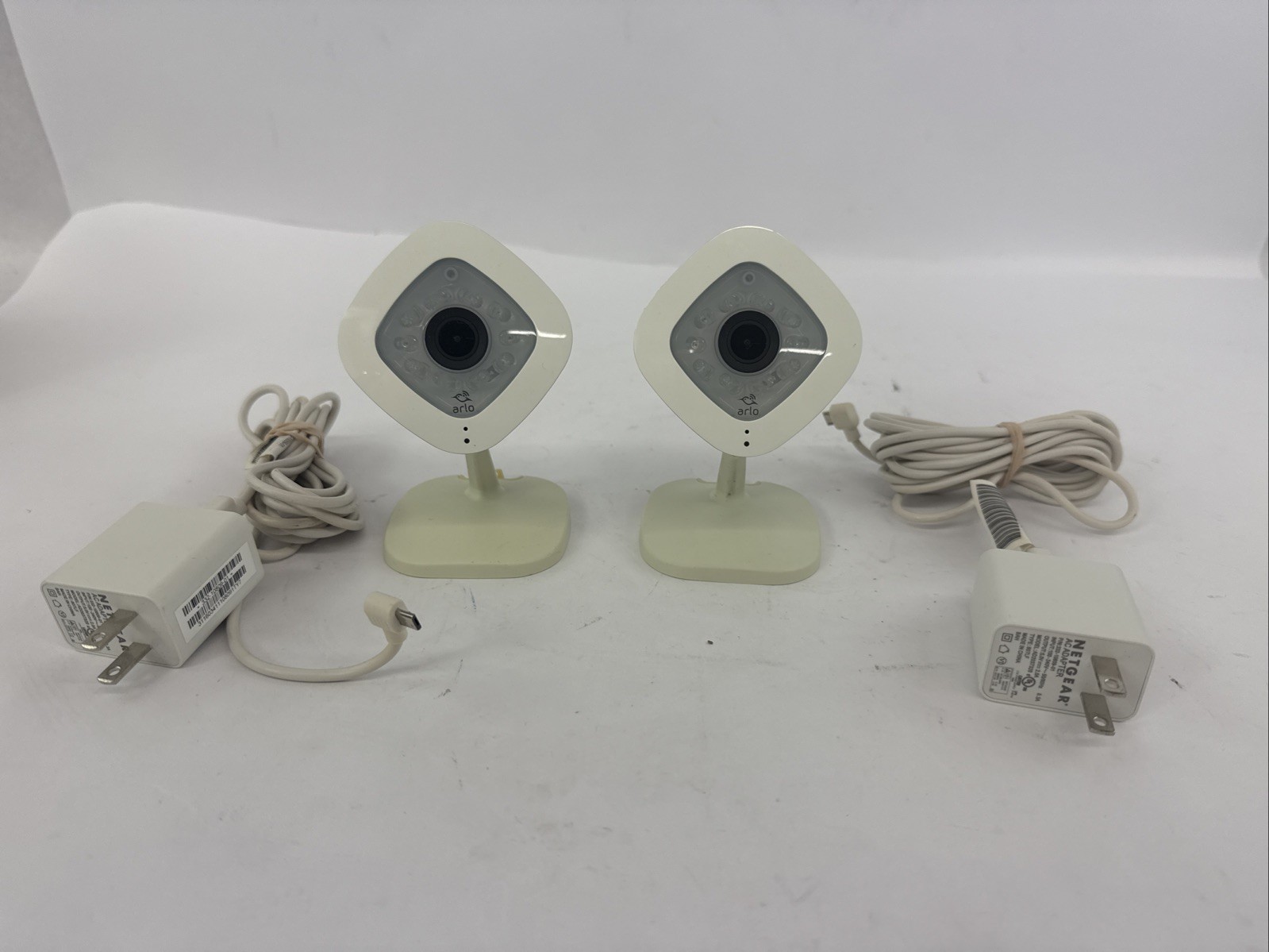 2 Netgear VMC3040 Indoor/Outdoor Security Camera Bundle w/VMB3000 Base Station