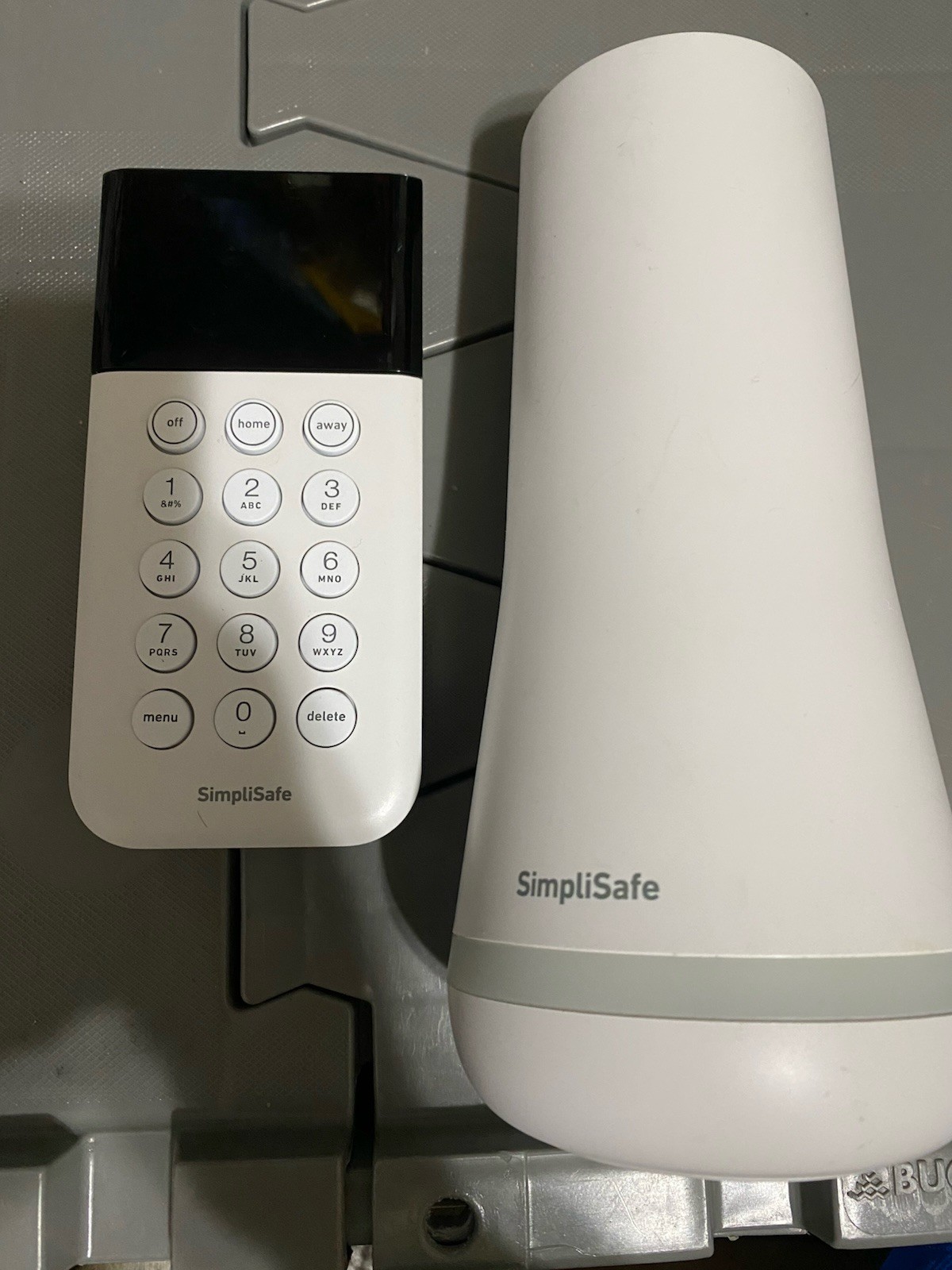 SimpliSafe Home Security System Base Station SSBS3 w/ Keypad SSKP3