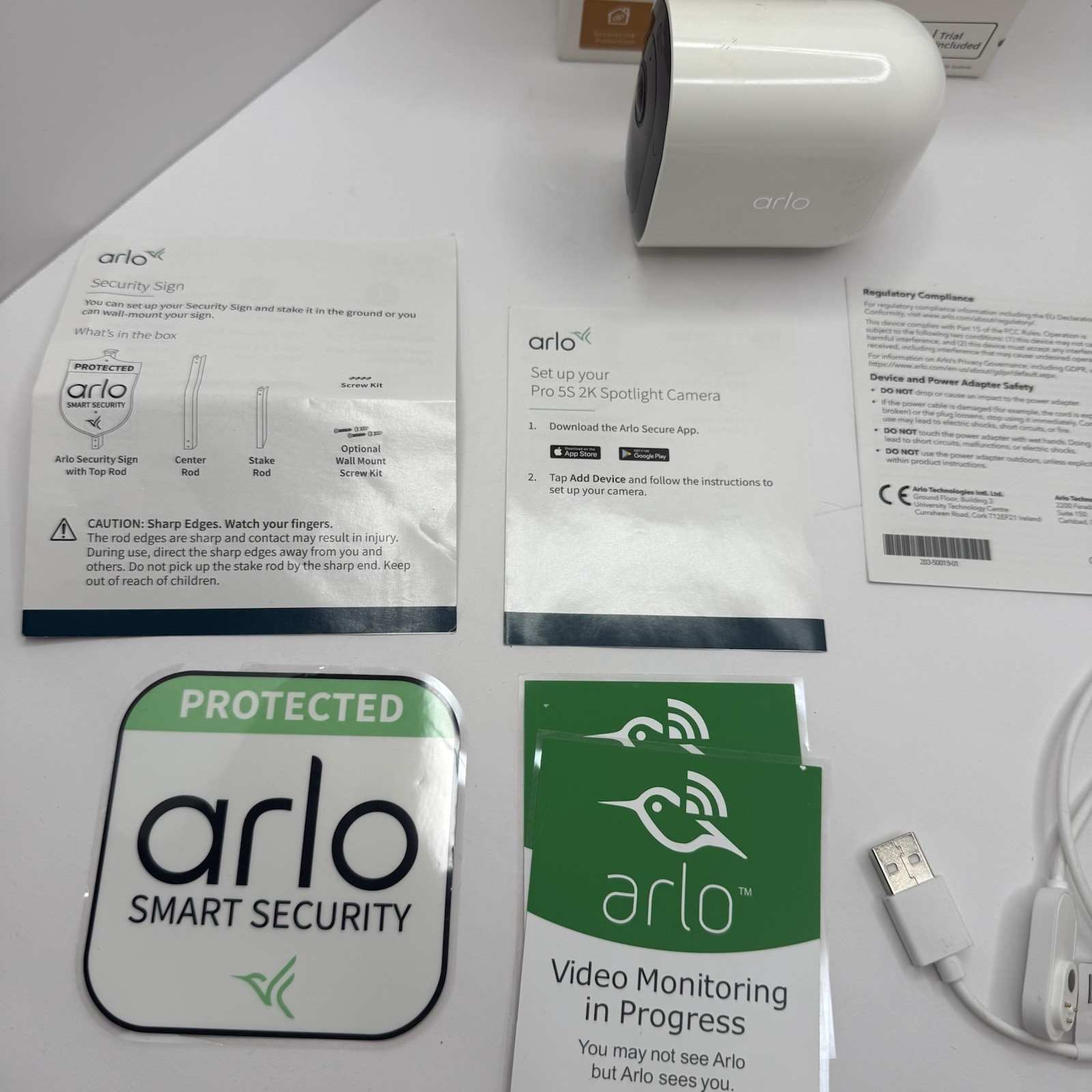 Arlo VMC3030 8 Cameras Plus 1 Arlo Pro 5s 2K Base Station 36 Batteries and Signs