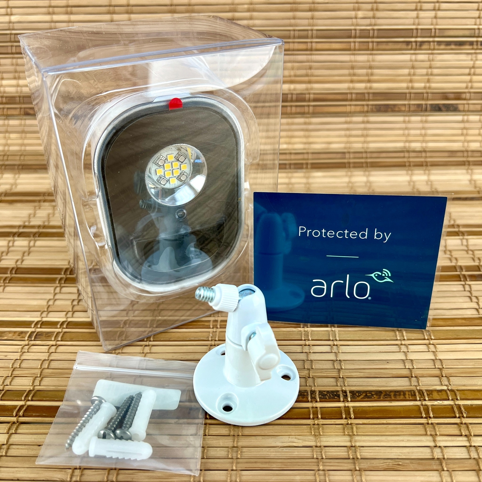 New Arlo Add-On Home Security Light Netgear Smart Pro NO BRIDGE/BATTERY ALS1101