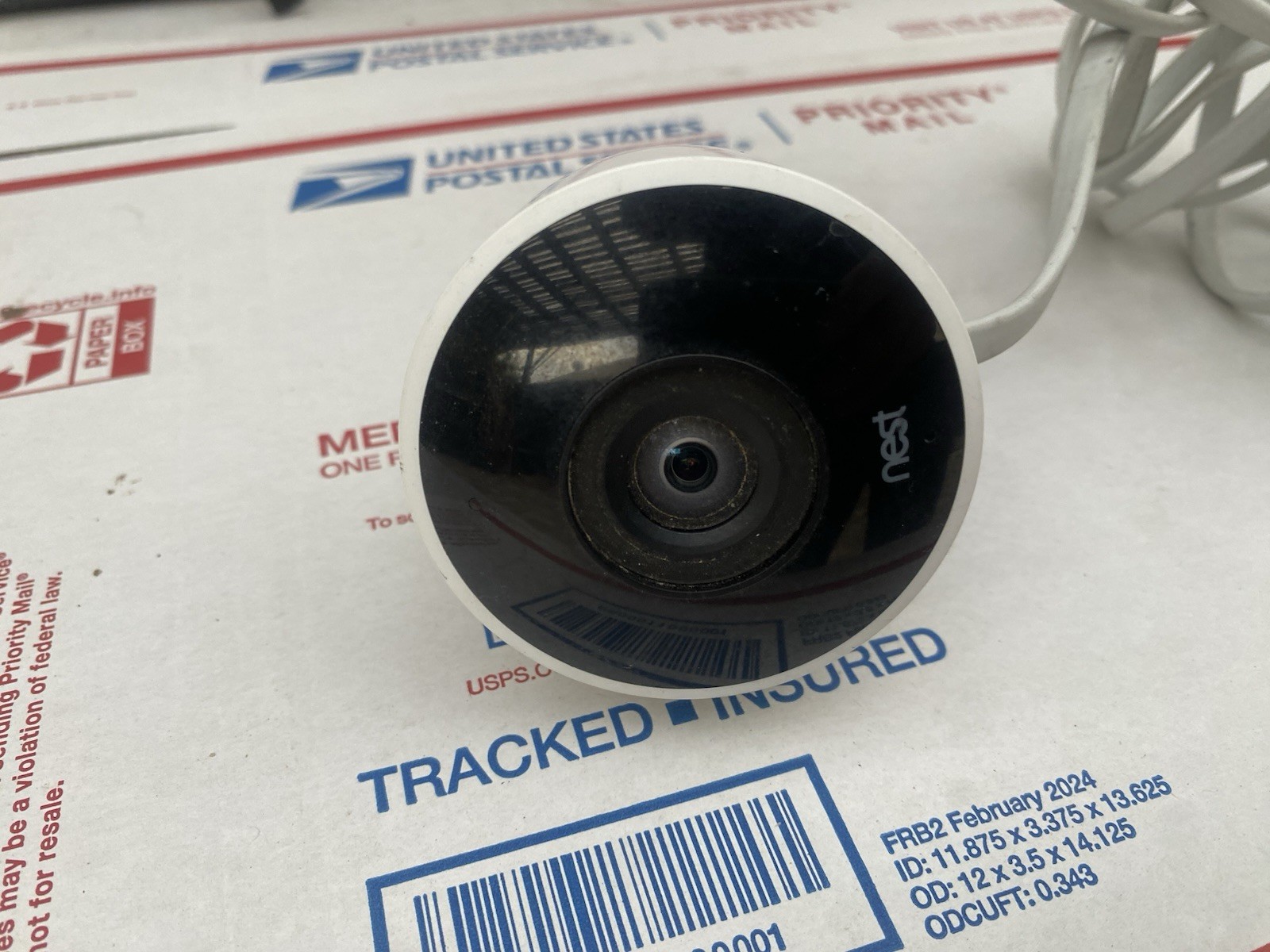 Google Nest Cam Outdoor 1st Gen A0033 NC2100ES A0038 W/ Mount Check 2nd Picture