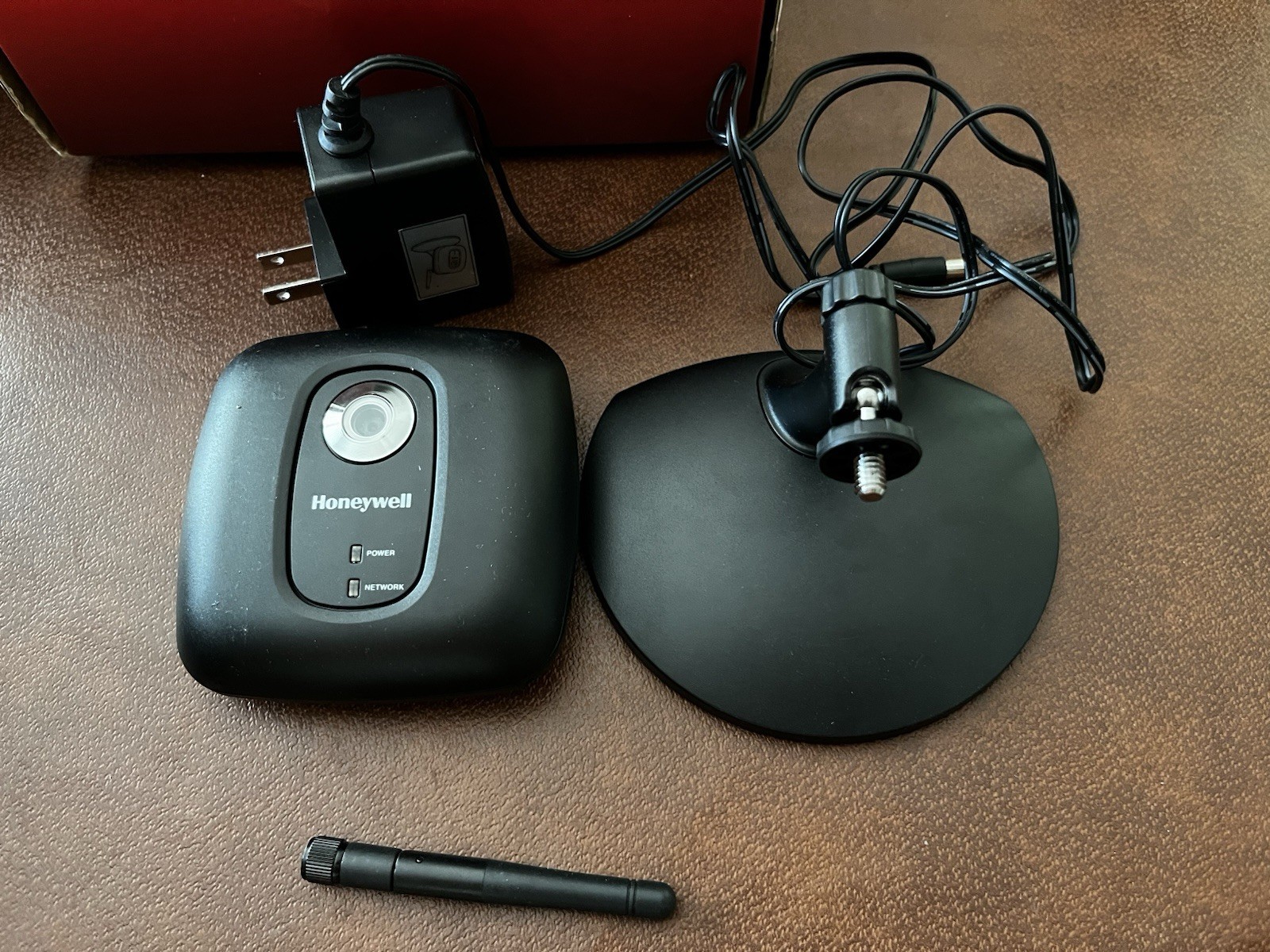 Honeywell iPCAM-WI2B Color ip Camera CCTV Security Totalconnect (087)