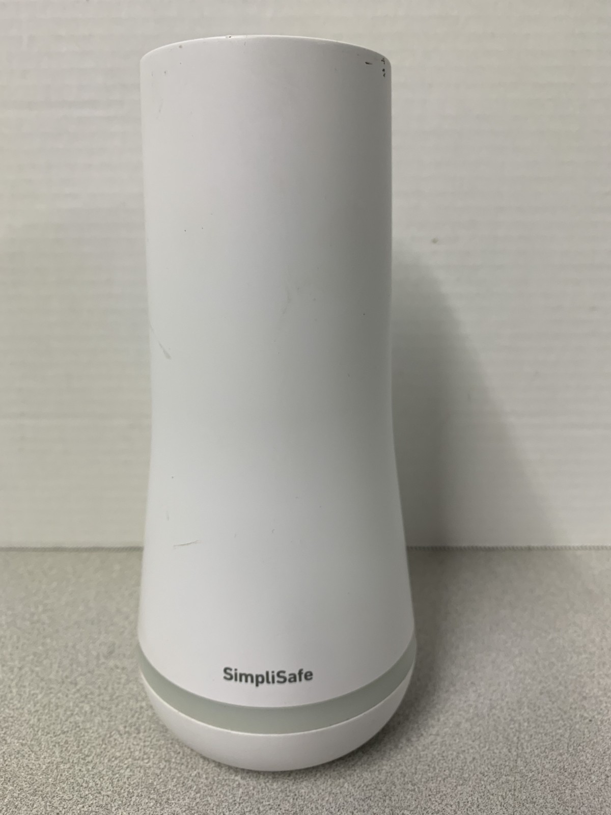 **Bundle-SimpliSafe Base Station , Wireless Keypad & Security Camera UNTESTED