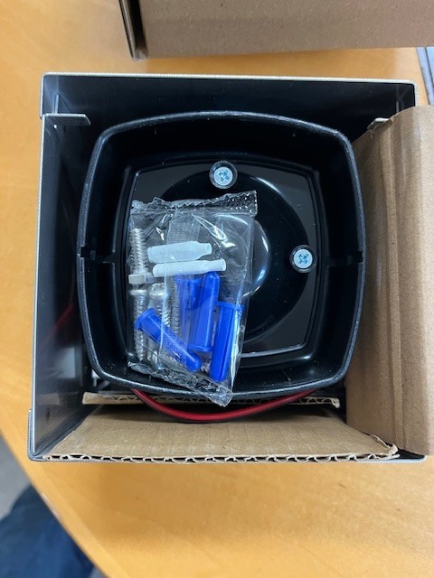ELK-1RT Stainless Steel Speaker withTamper Switch BRAND NEW