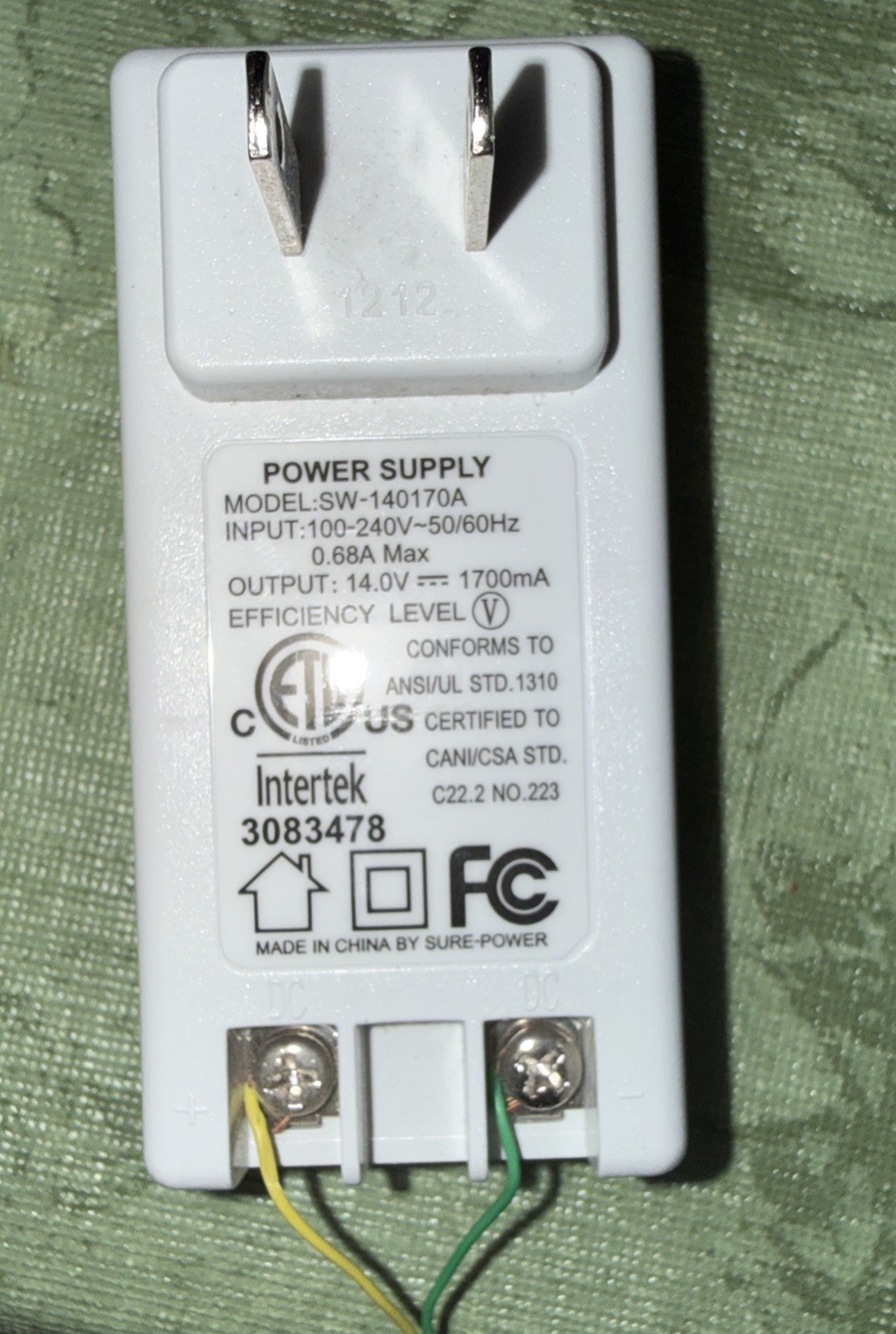 2gig Go Control Touch Screen Alarm Security Panel. Has 1 Line Across Display