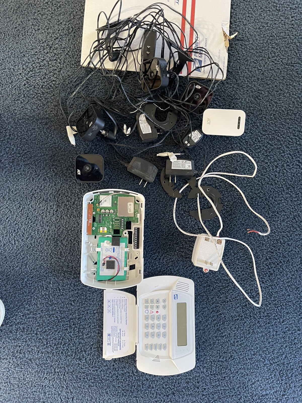 ADT TS BASE UNIT / LCD KEYPAD panels and 4 cameras RC8025B-adt 1 Broken Cam Mou