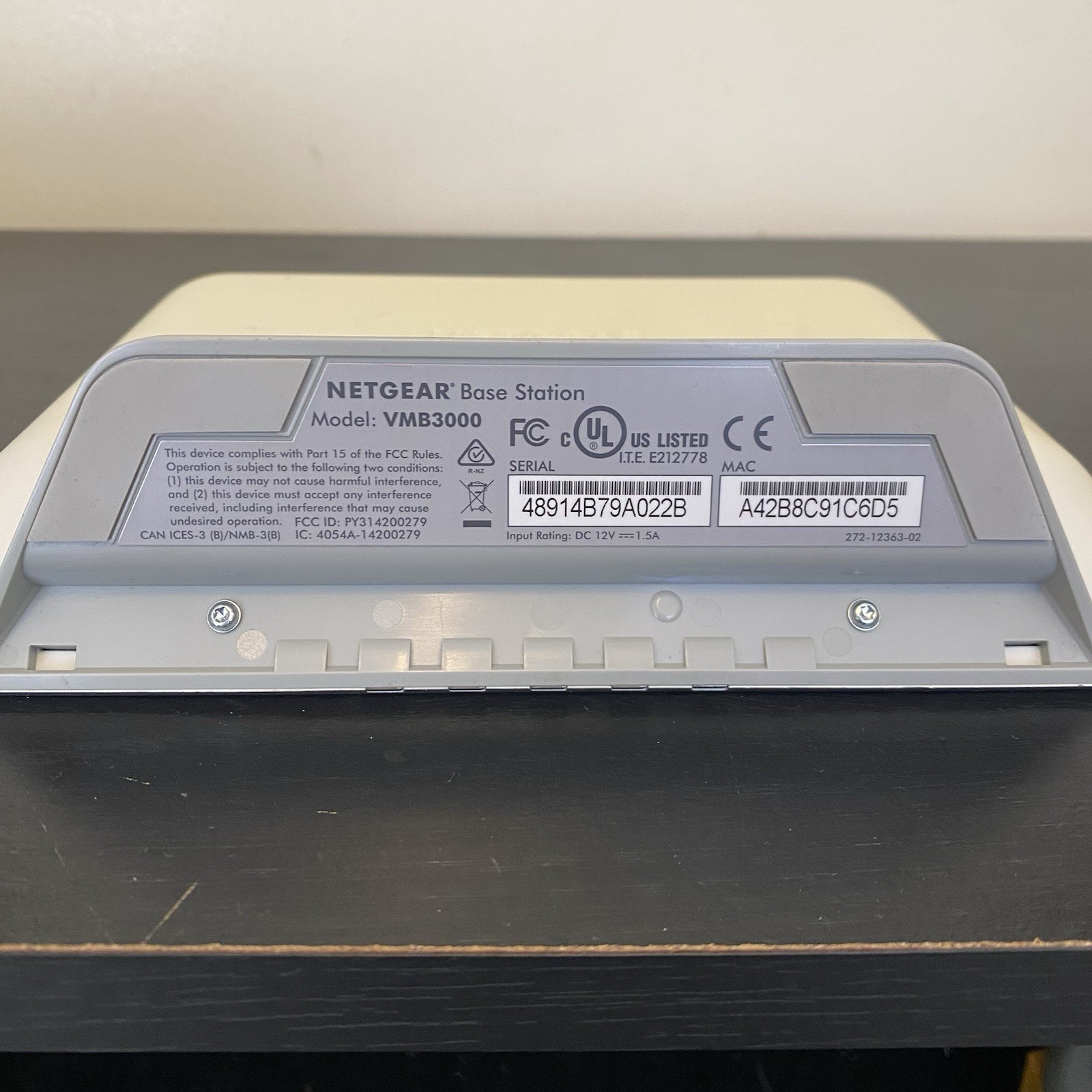 NETGEAR VMB3000 Arlo Base Station with Power Adapter