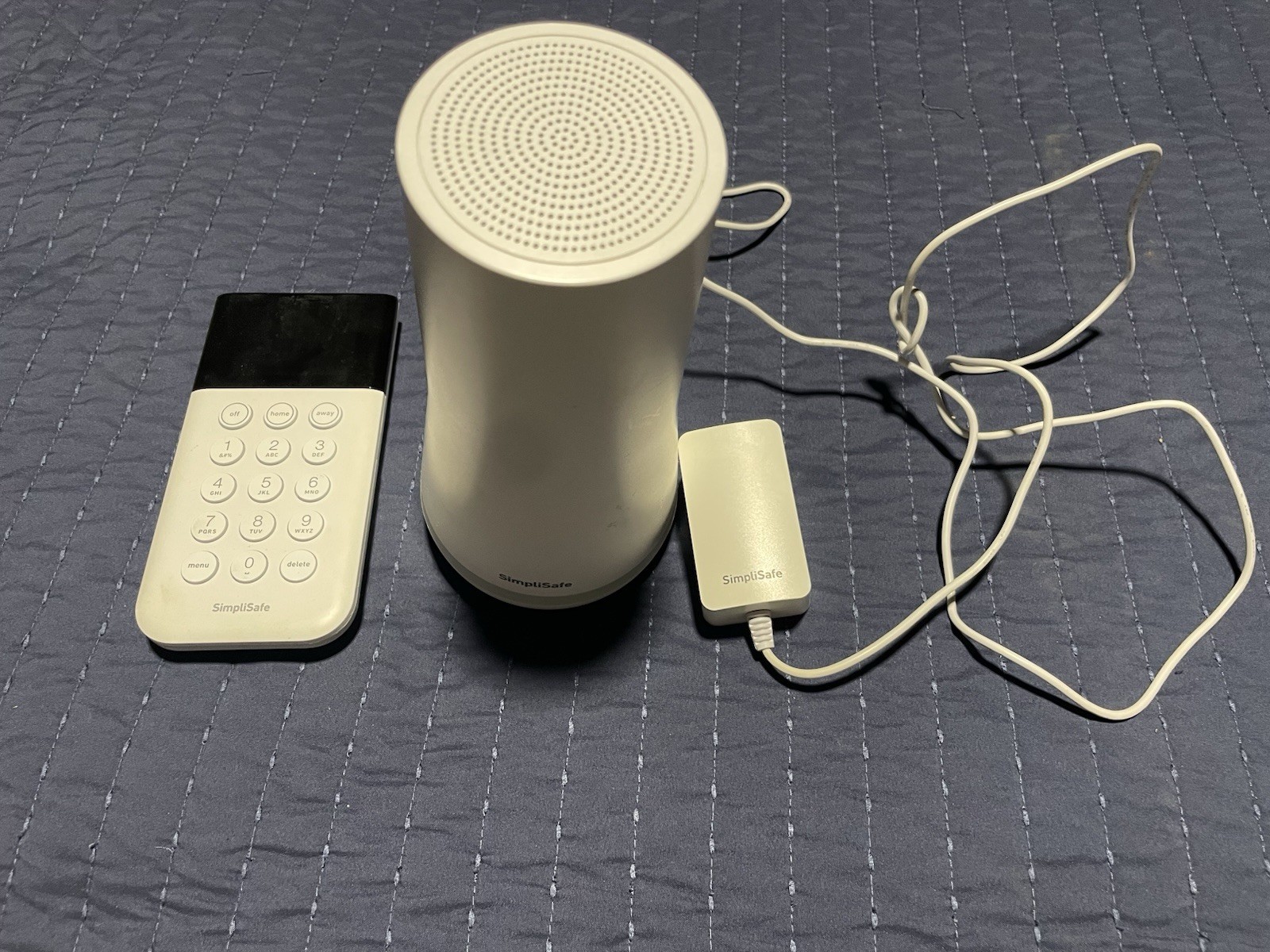 Simplisafe SSBS3 Home Security Base Station White w/Power Supply