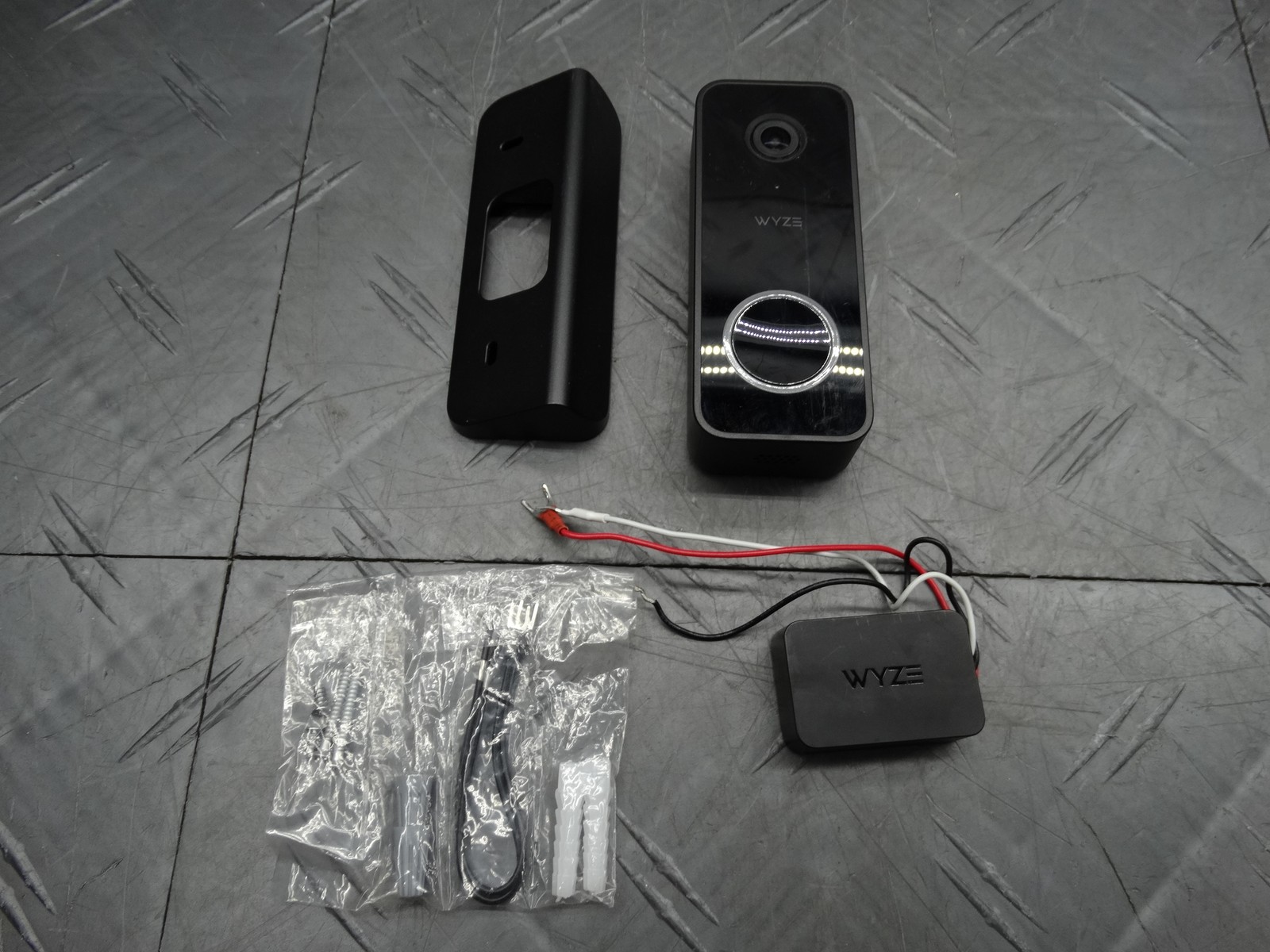 Wyze Video Doorbell v2 Wired 2K HD Color Night Vision Head-to-Toe View WVDWDV2