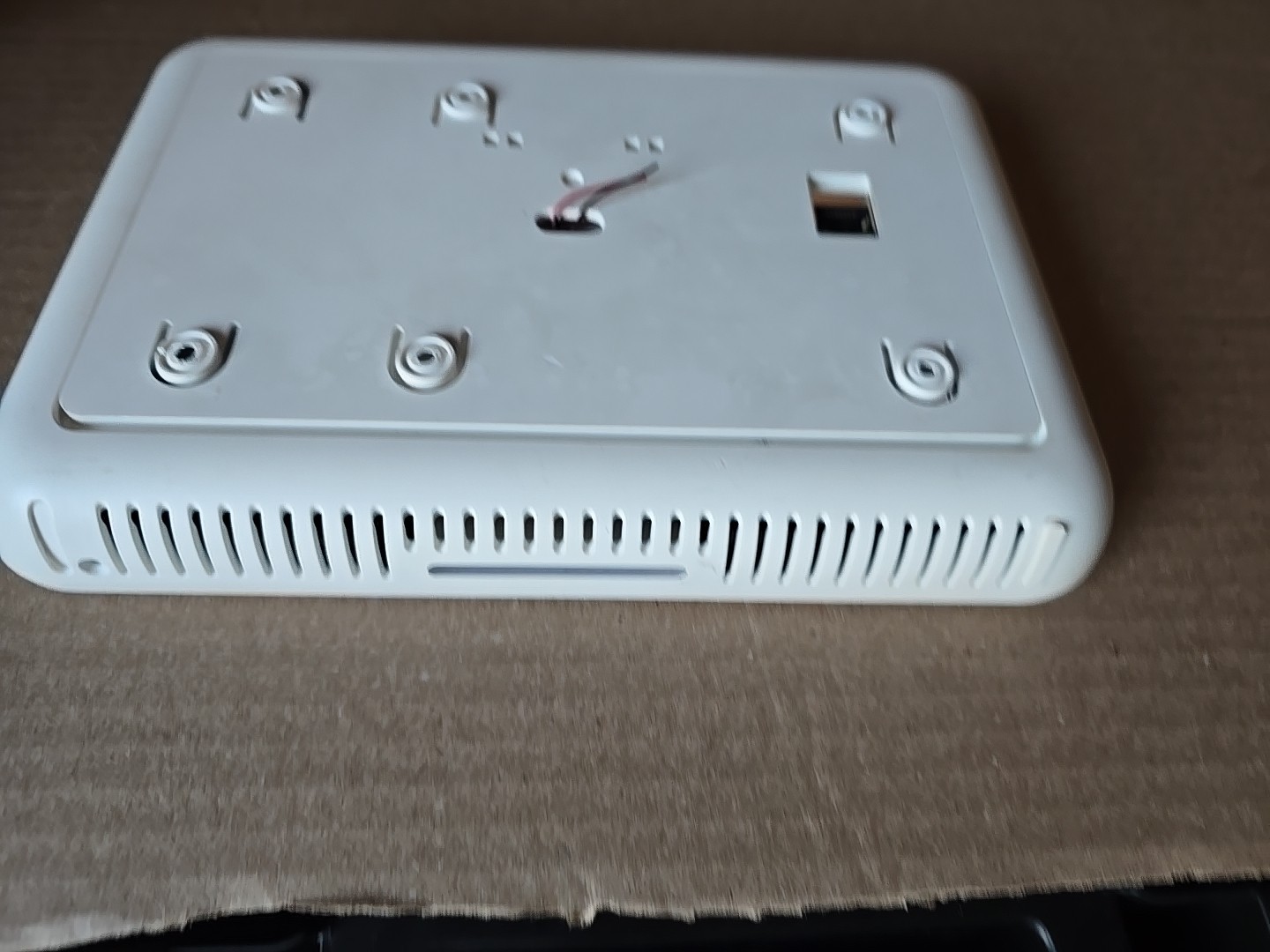 Vivint Smart Hub Control Panel VS-SH2000-C00 Model CP04.