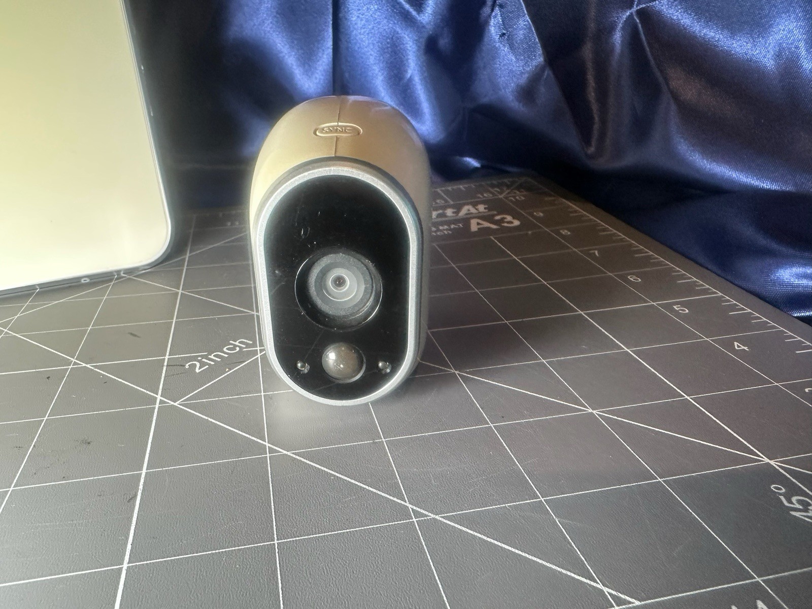 NETGEAR VMB3000 Arlo Camera Base station & (1) Camera W/power Cord
