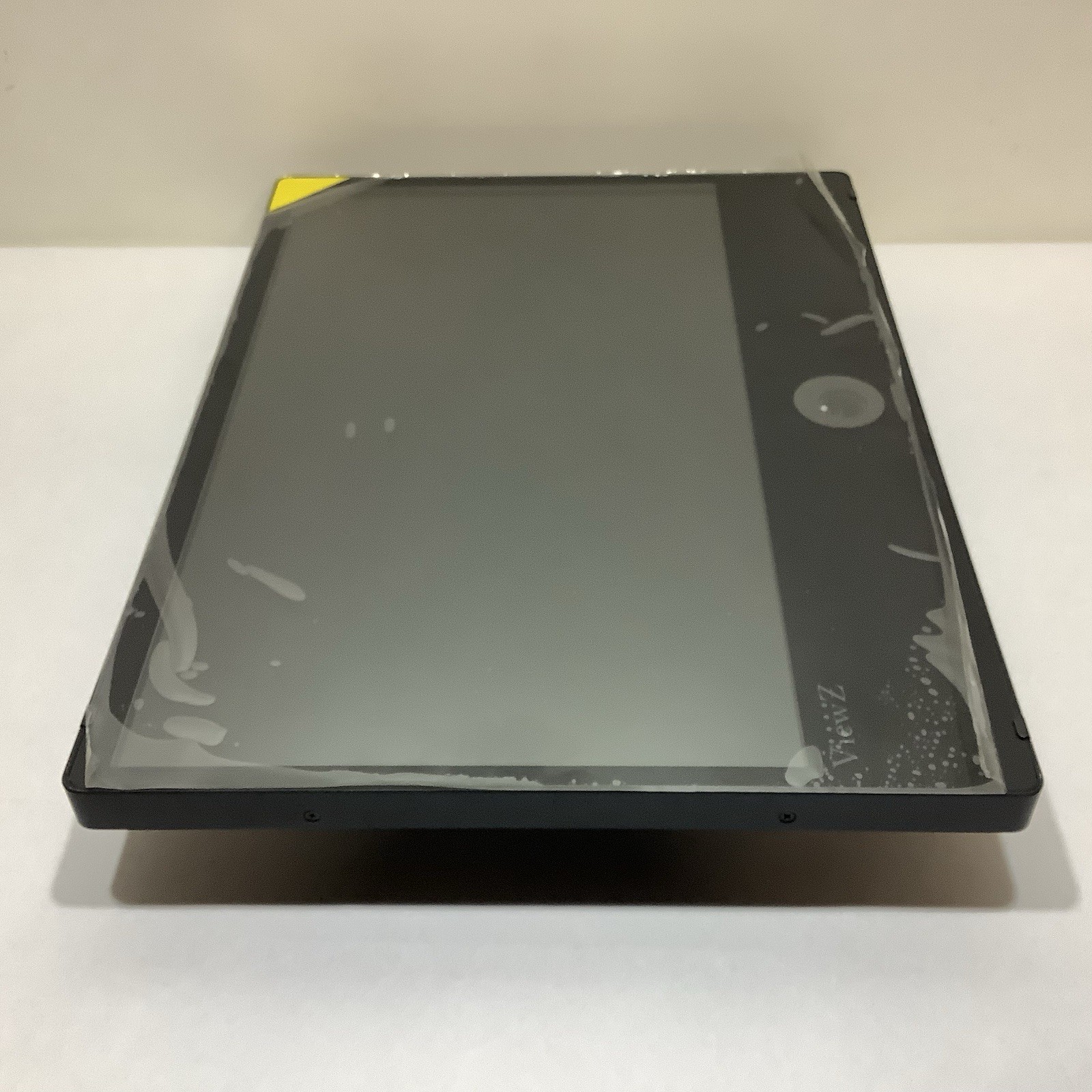 ViewZ VZ-PVM-I2B3N 23″ 1920×1080 IP PVM Based CCTV Monitor w 2MP Camera Black