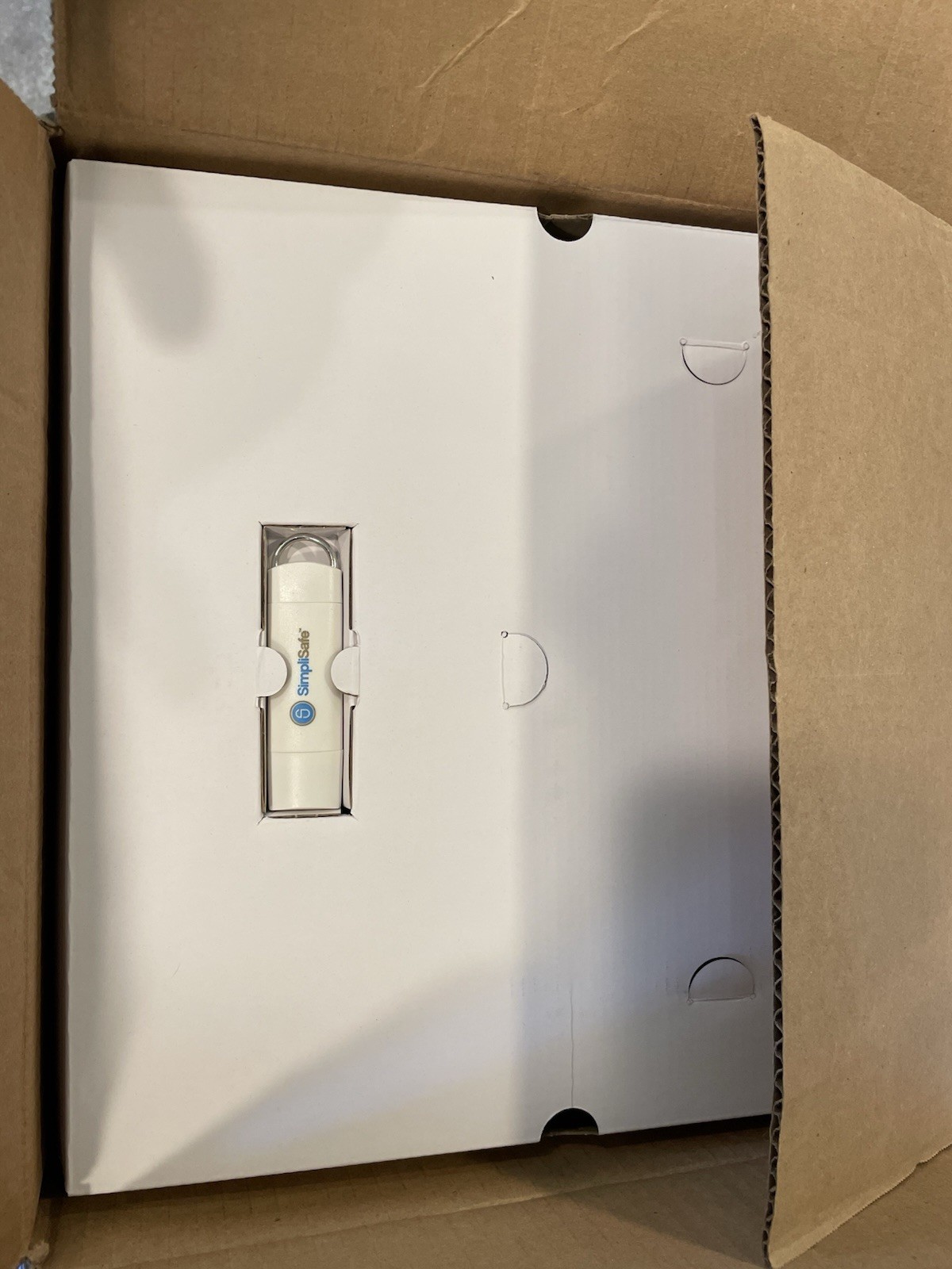 New Simplisafe Home Security And Safety System Complete large starter kit 12 pcs