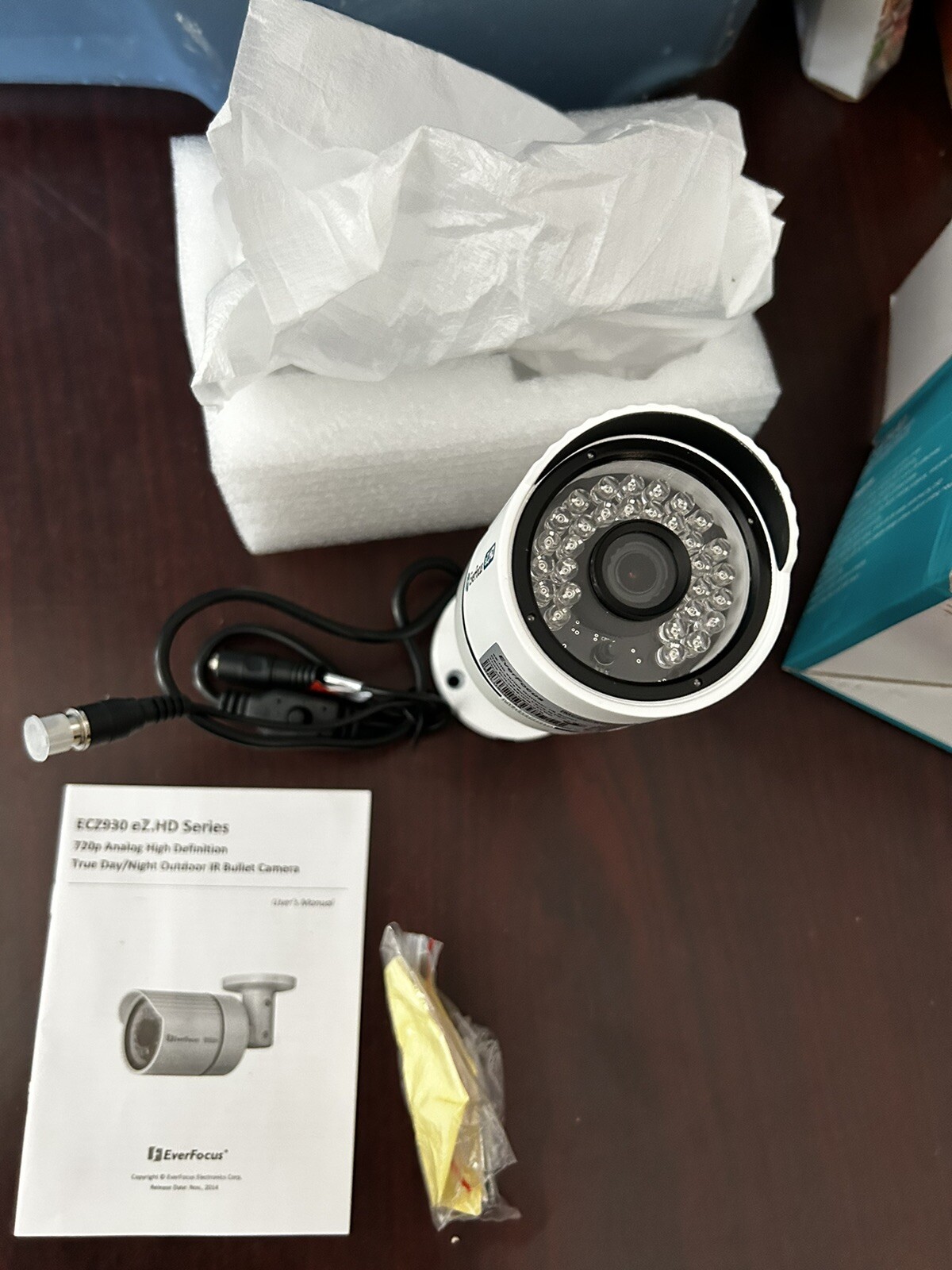 EverFocus – High Res. – Weather Resistant – IR Bullet Camera – ECZ 930. Analog