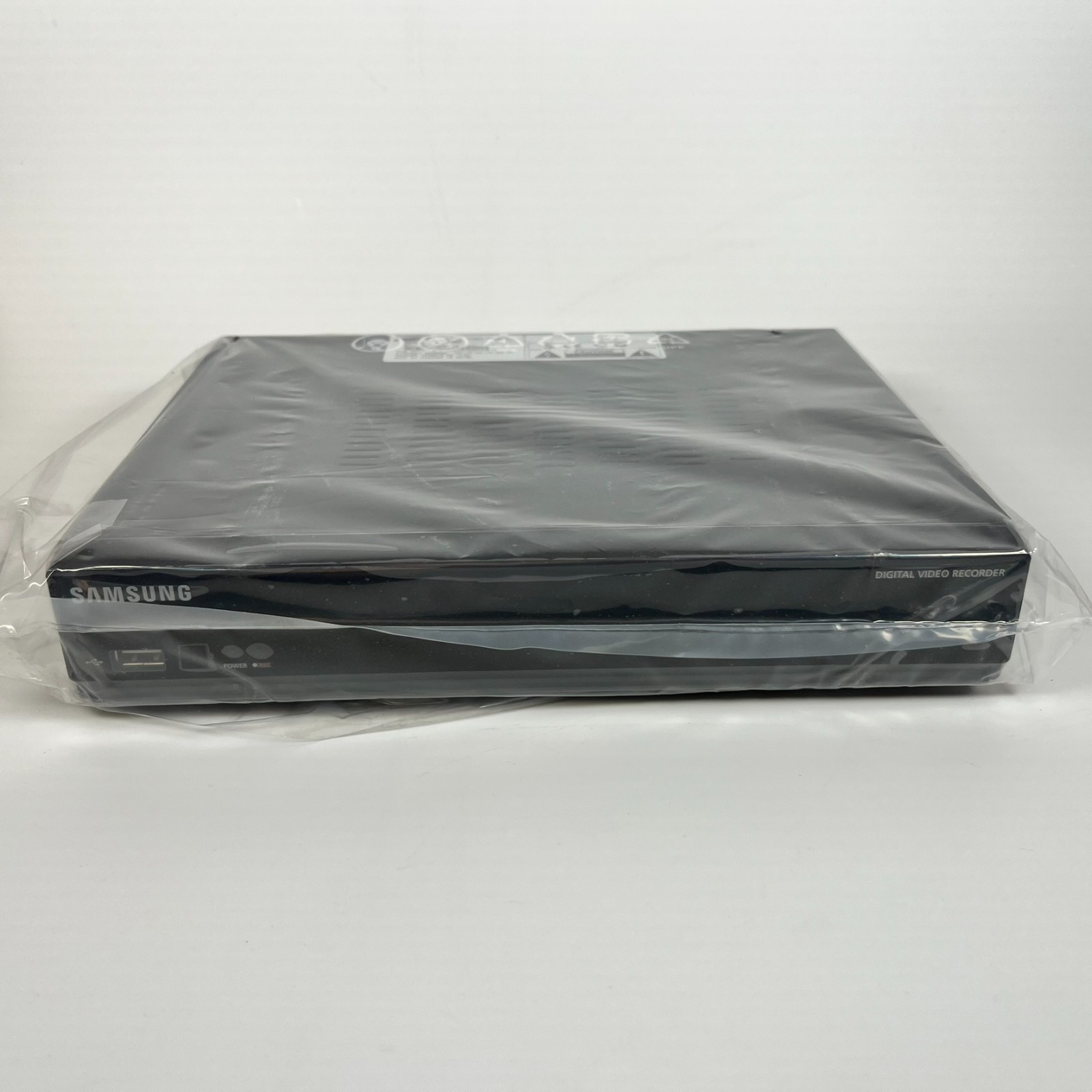 Samsung 4CH Real-Time DVR w/ 4 Hi-Res Cameras 1TB HDD #SDE-3003 New Open Box
