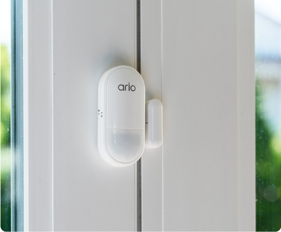 Arlo Pro 5S 2K Wireless Home Security System VMC4260P-100NAS with Dual Band Wifi