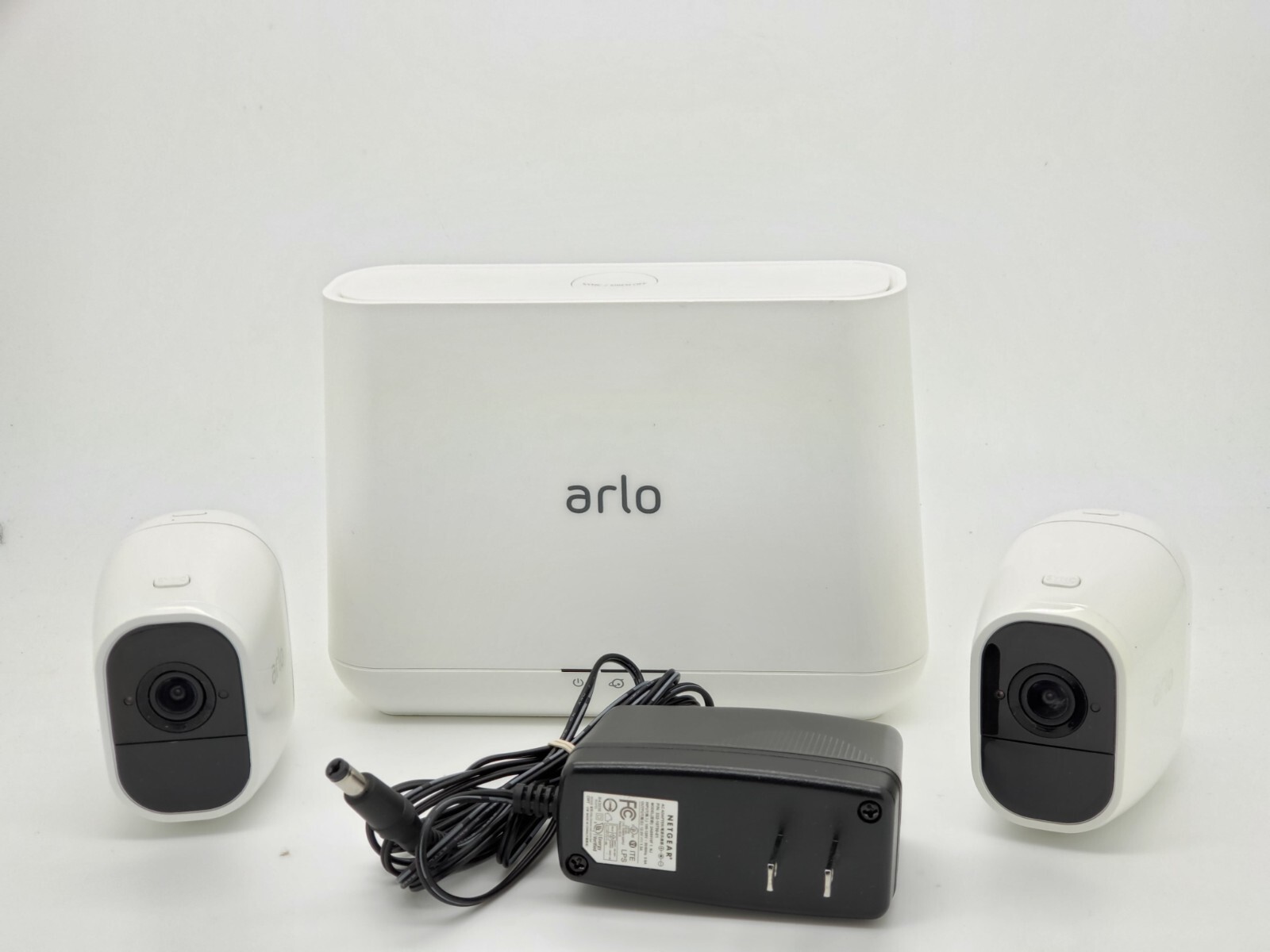 Arlo Pro2 2-camera system VMS4230p-100NAR Rechargeable wire-free HD security cam