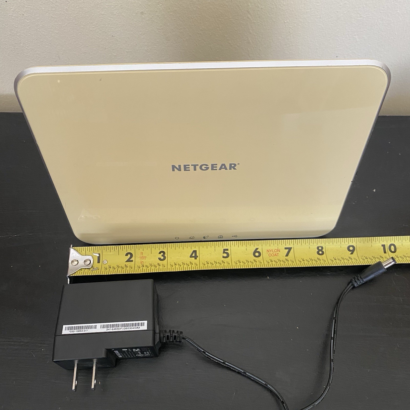 NETGEAR VMB3000 Arlo Base Station with Power Adapter