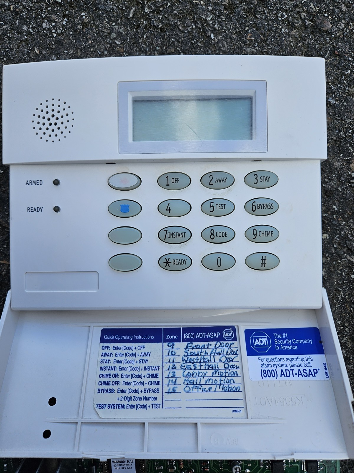 ADT Safewatch Pro 3000 Keypad And Panel + LTE communicator