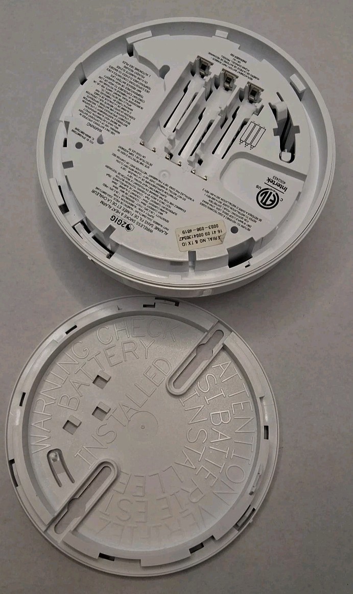 2GIG Alarm System 2GIG-GCX, Door/Window Sensors, Smoke Alarm, Motion Detector