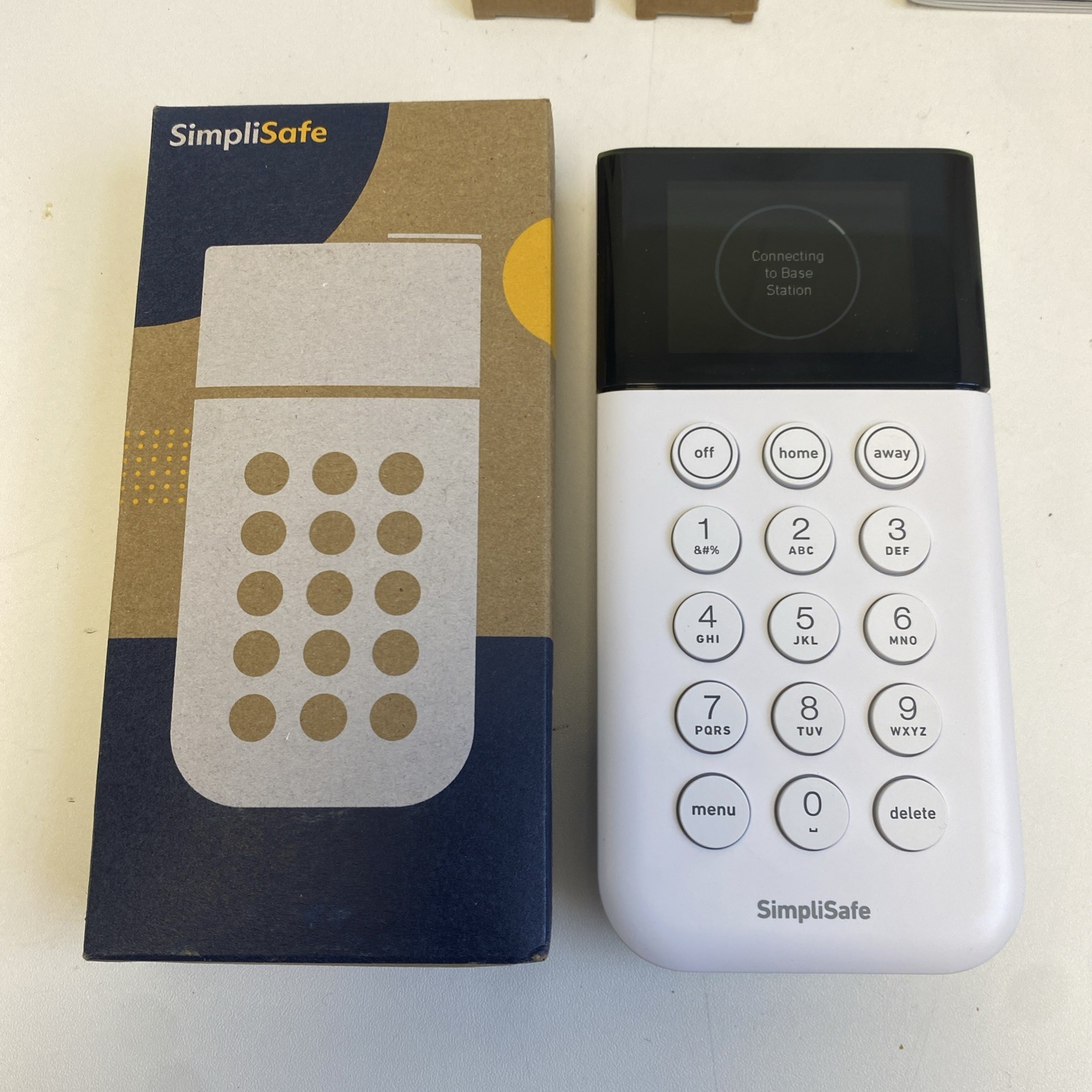 SimpliSafe Security System Bundle – Base Station/ Stake/Keypad/Fobs – Read Desc