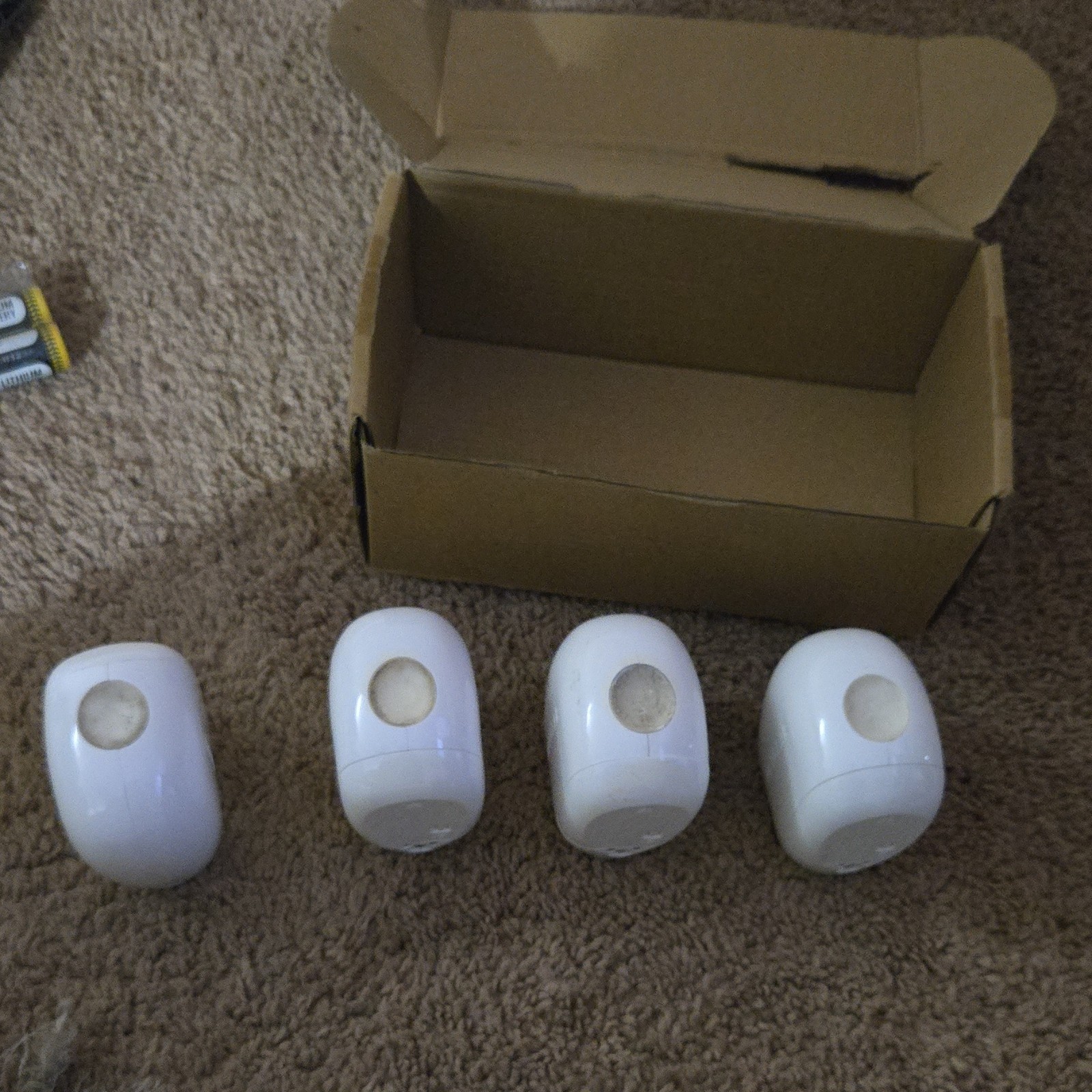 Arlo pro 3 Wireless IP Cameras System White w/ Mounts, Batteries, Charger