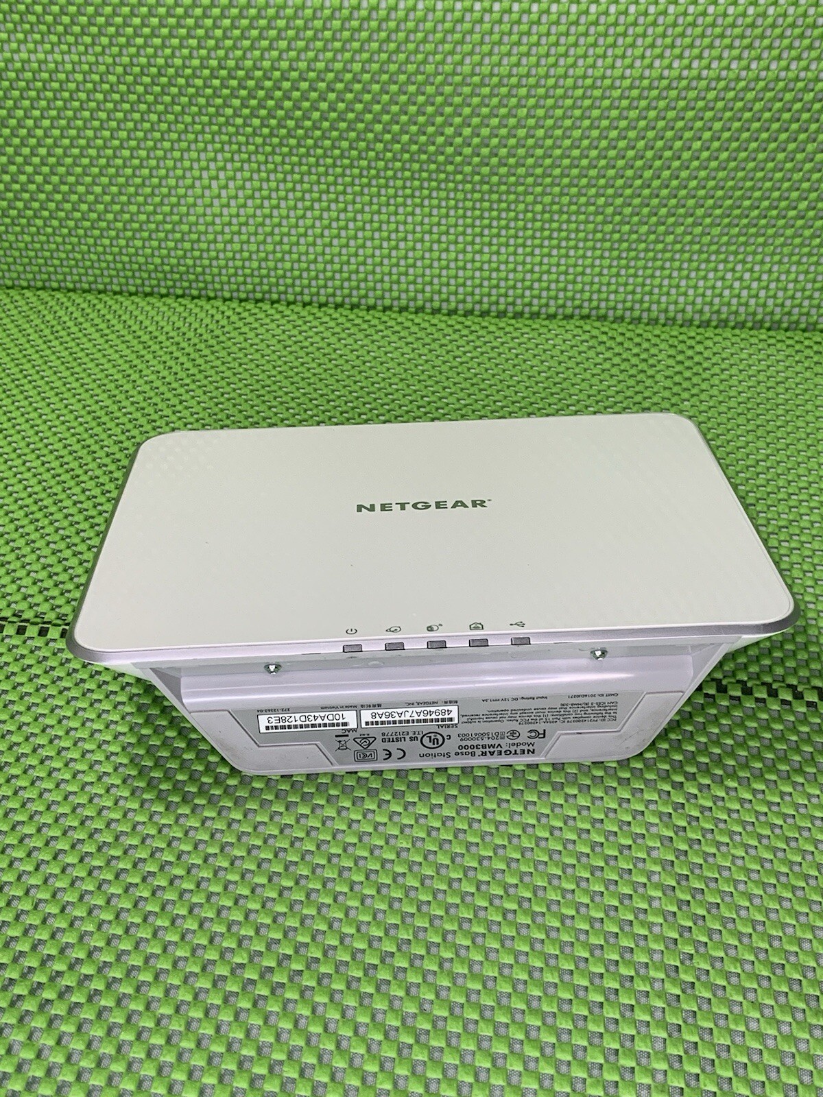NETGEAR ARLO Base Station Wireless Wi-Fi VMB3000 Hub AND 3 VMC3030 Cameras