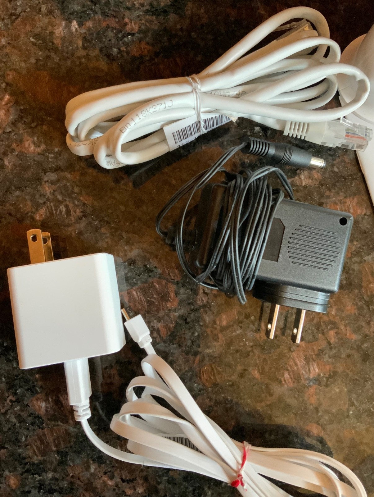 Arlo Pro Security Camera System VMB4500 Base 2 Wireless VMC4030 Cameras Cords