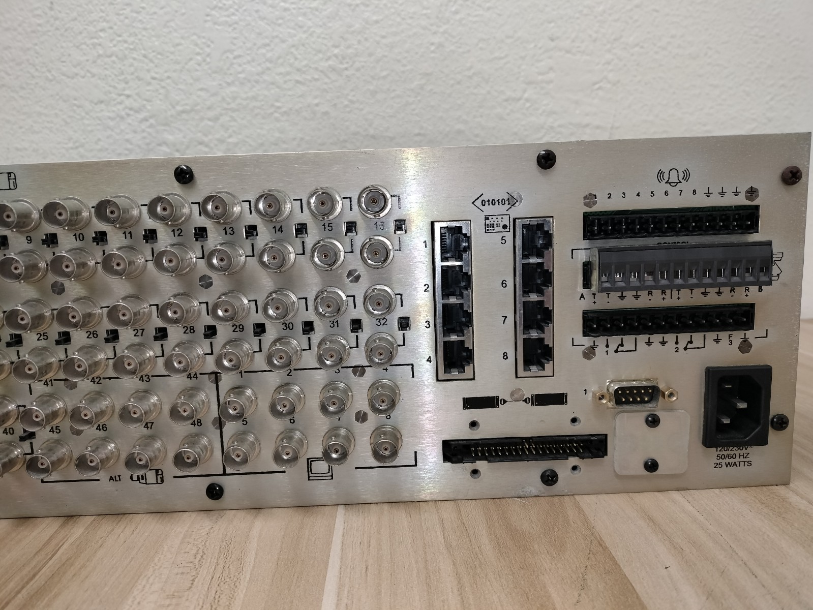 Pelco CM6800 Matrix Switcher Controller CM6800E-48X8 BNC CCTV SWITCH 48 Port