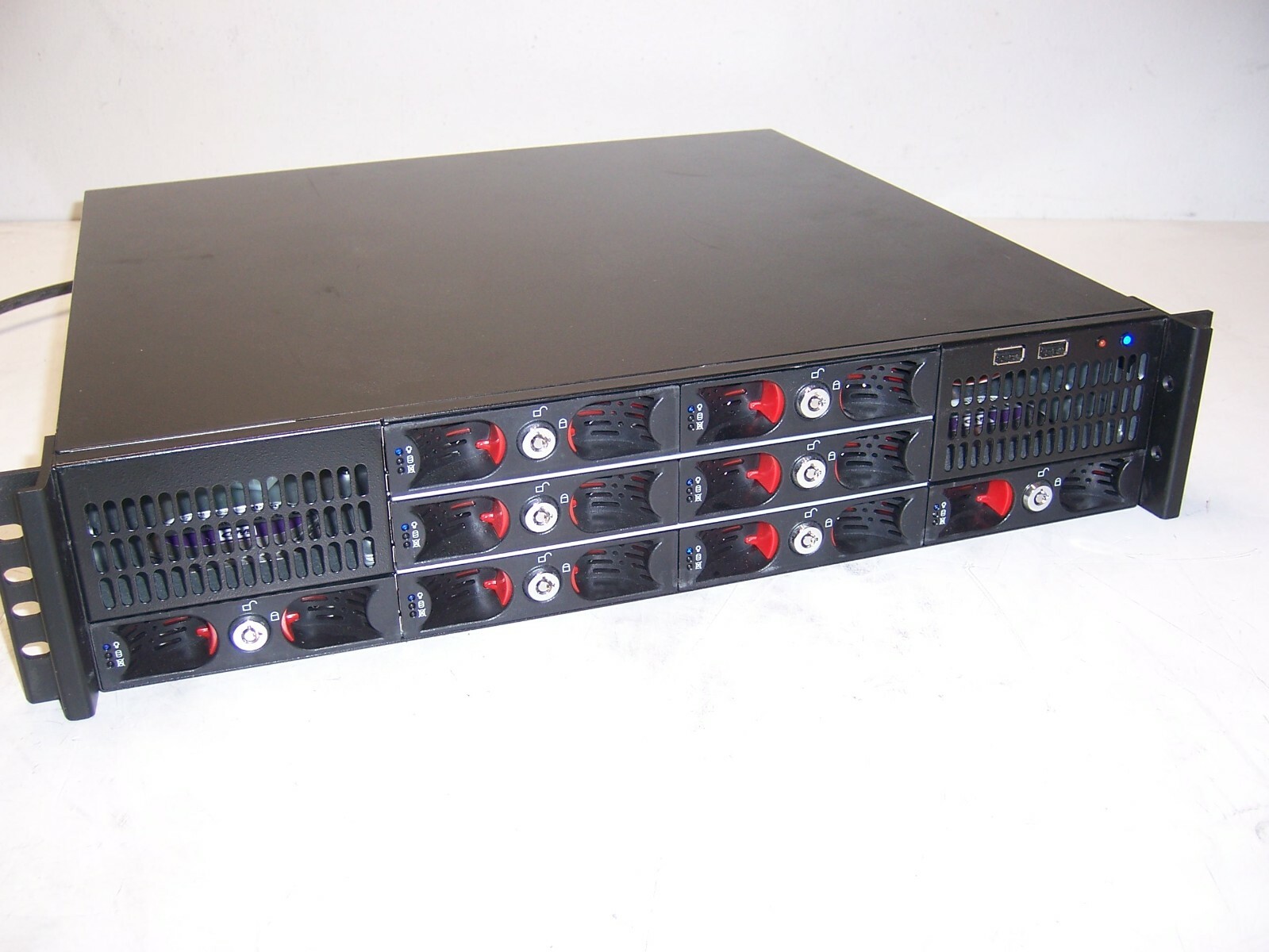 Milestone Husky M50 i7-3610QE SR0NP x8 2TB HDD, (16TB Total) 4GB RAM Pc3 Loc E3