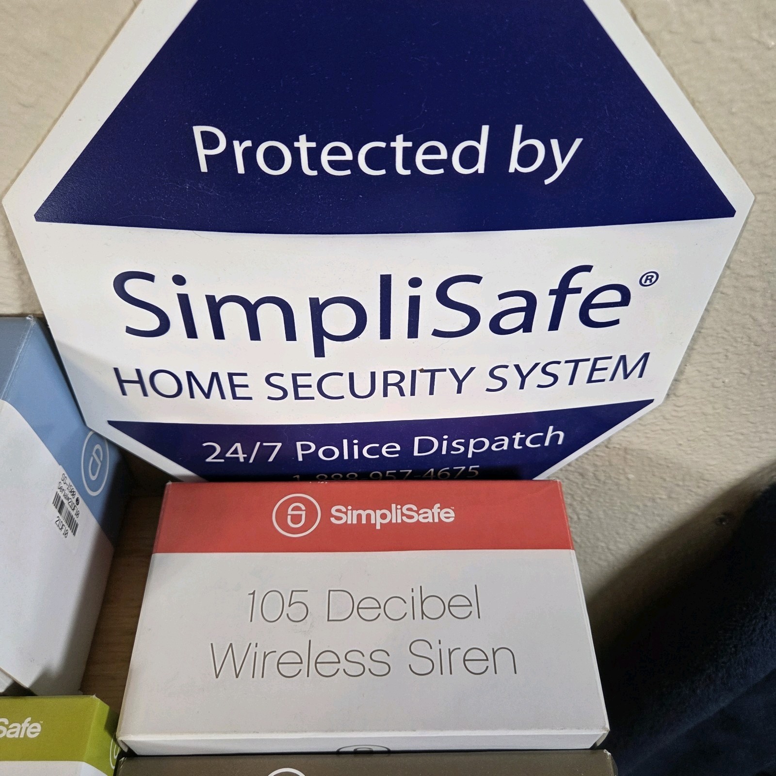 16 pc Lot SimpliSafe Wireless Home Security System SS 1500 1st Generation + Sign