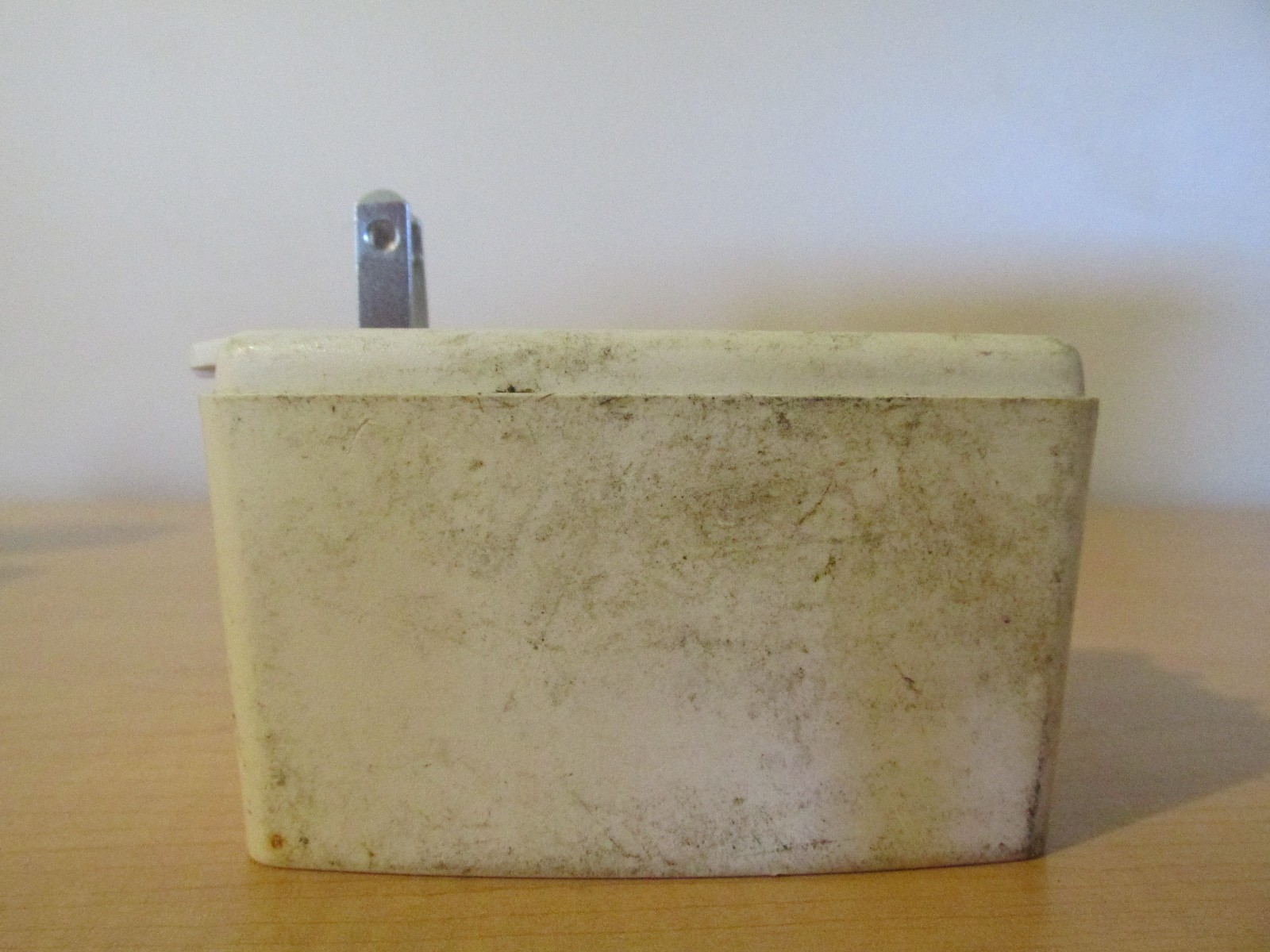 UNIVERSAL POWER UB2440RES PLUG-IN TRANSFORMER UB-244OW *USED*