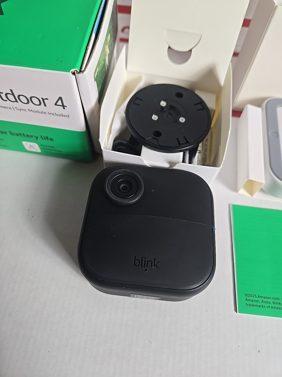 Blink Outdoor 4 Wireless smart security camera, two-year battery life, 1080…